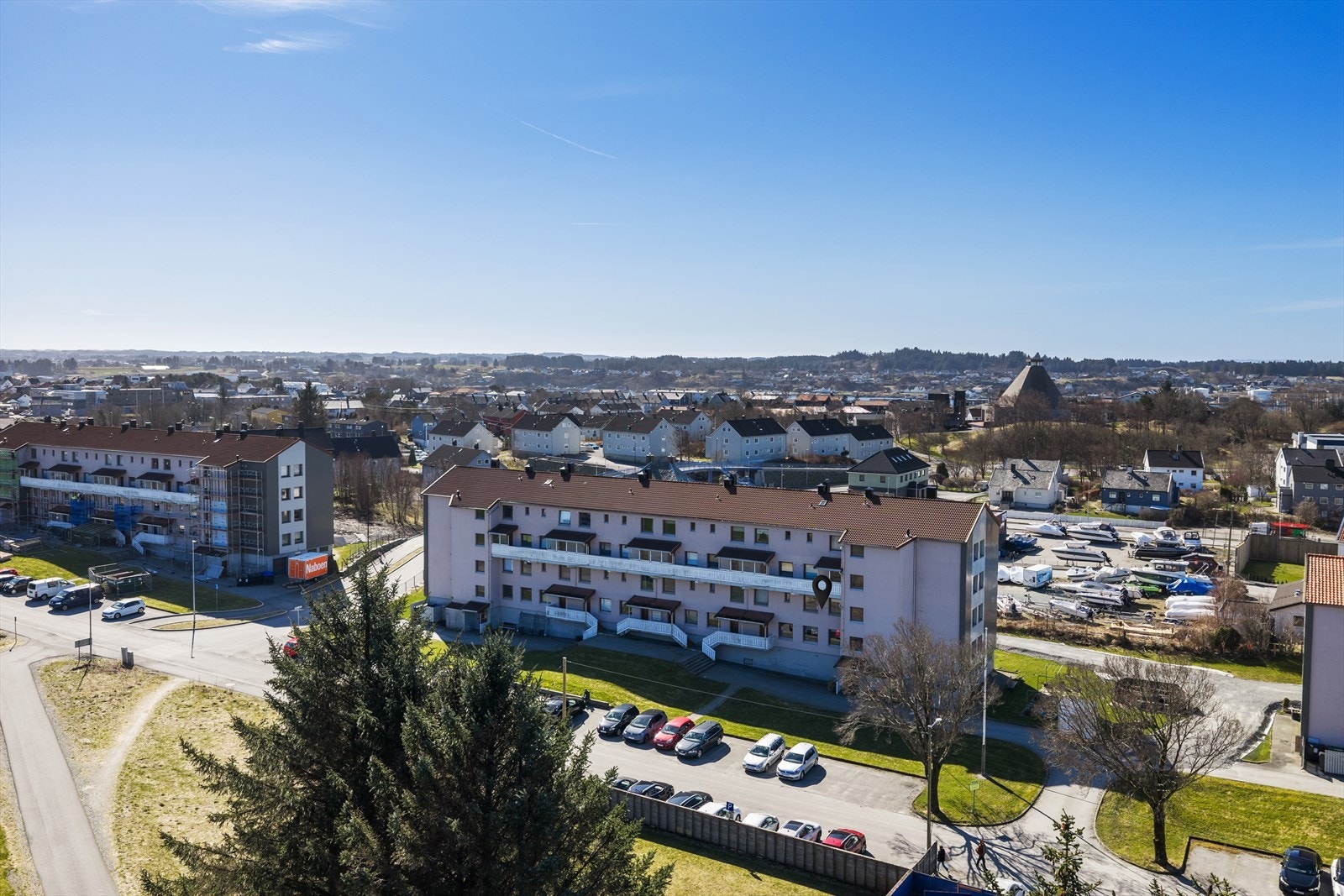 Leiligheten ligger i 2. etasje Galleribilde
