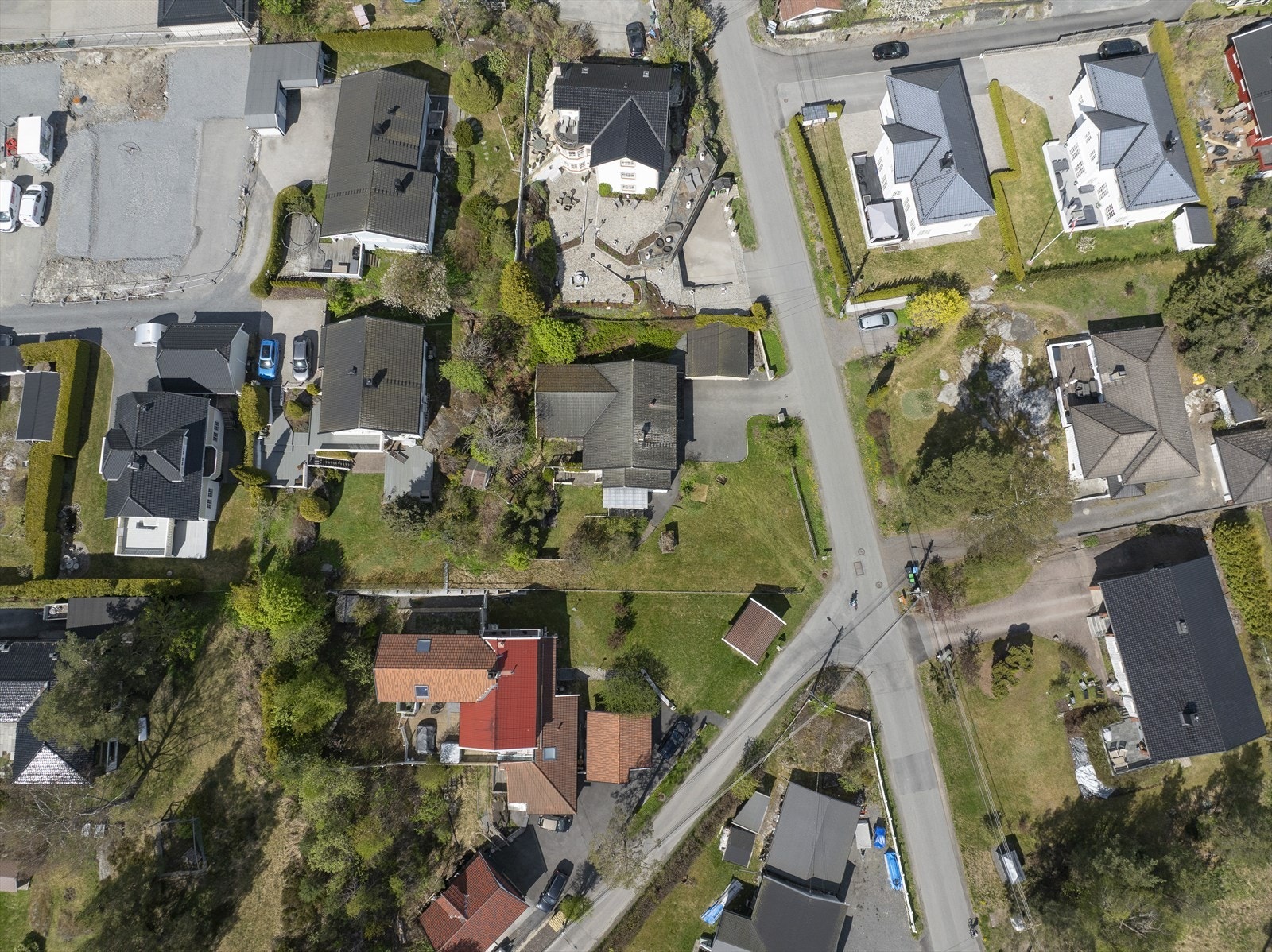Hanaborg stasjon ligger kun 650 meter fra boligen, med hyppige avganger mot Oslo. Galleribilde