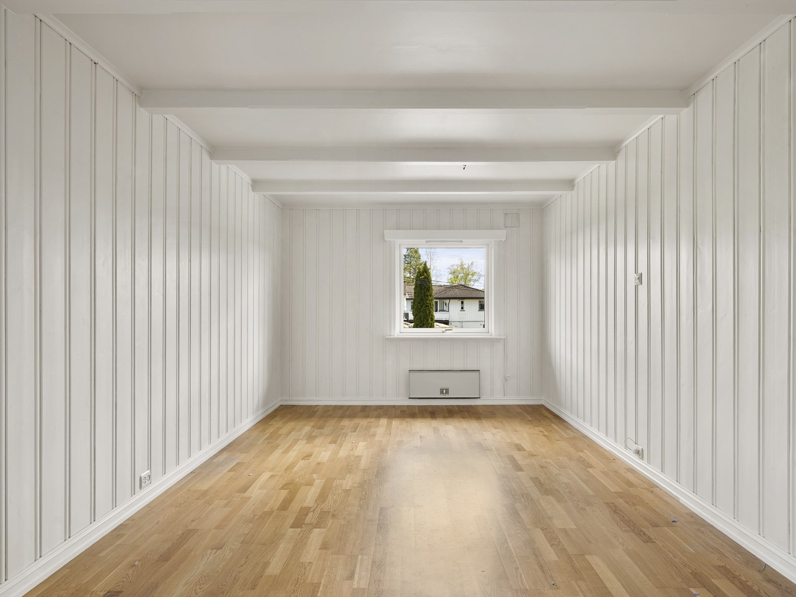 Her er det rikelig med plass til langbord og dekorering til større selskap. Galleribilde
