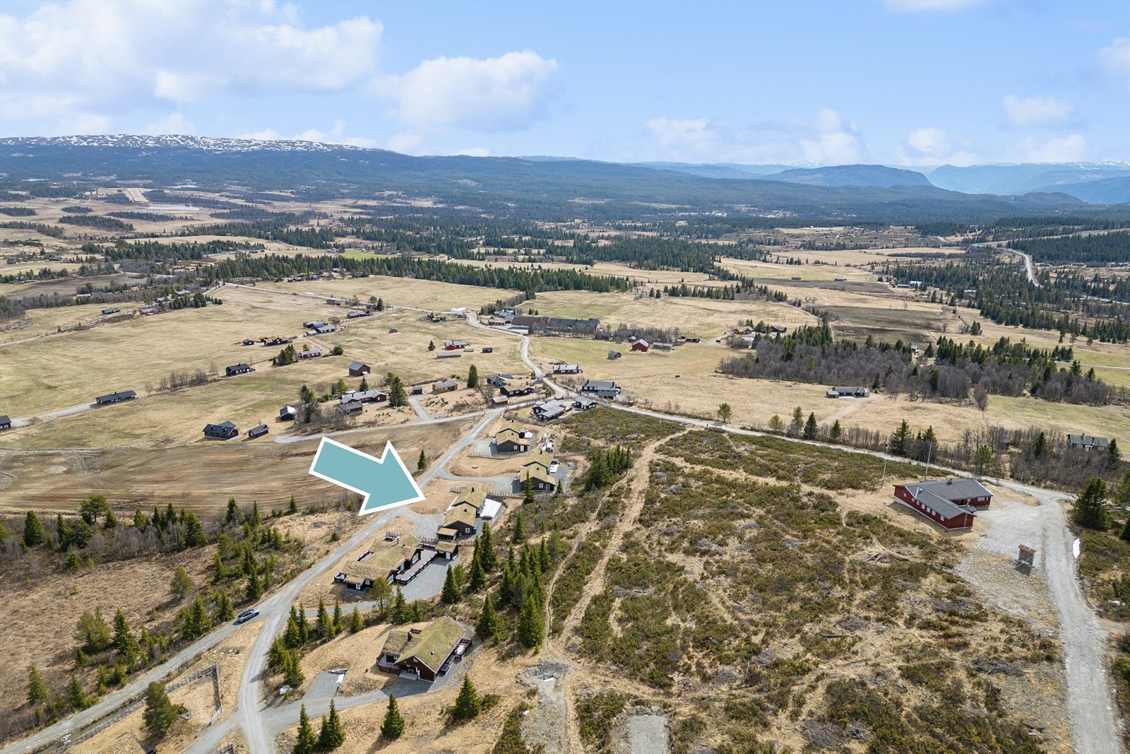 Fritidsboligen ligger meget attraktivt og rolig i blindvei på Golsfjellet. Galleribilde