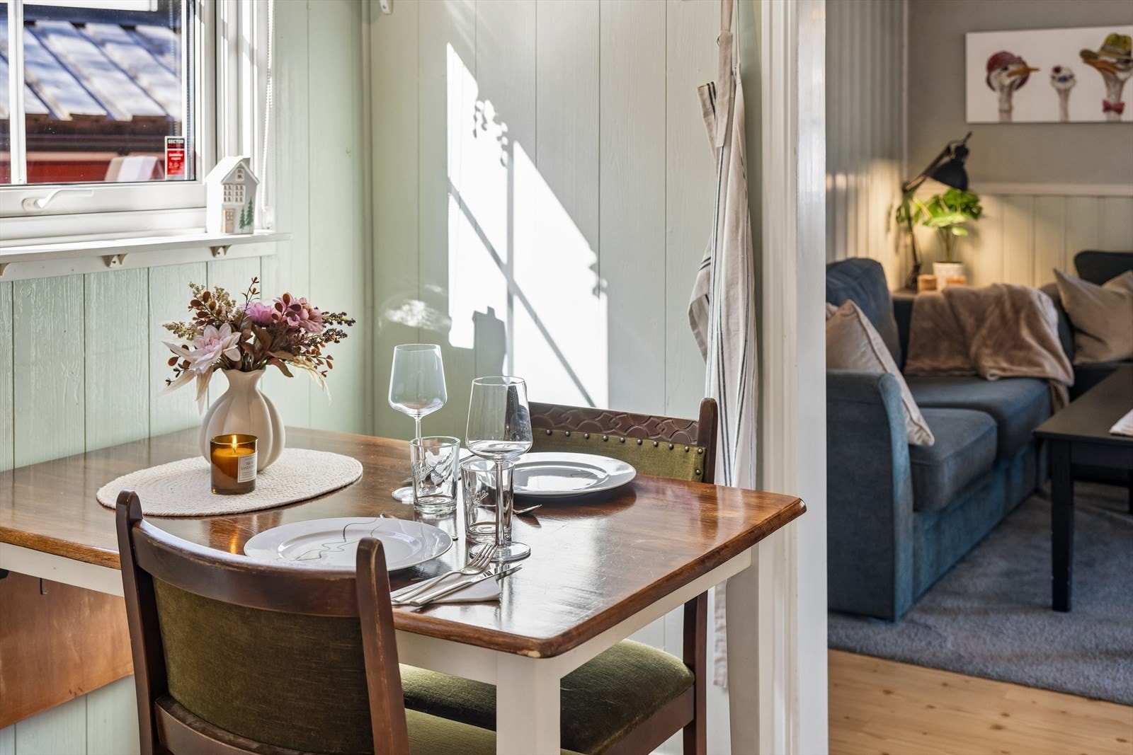 Her er det plass til en liten spisekrok. Galleribilde