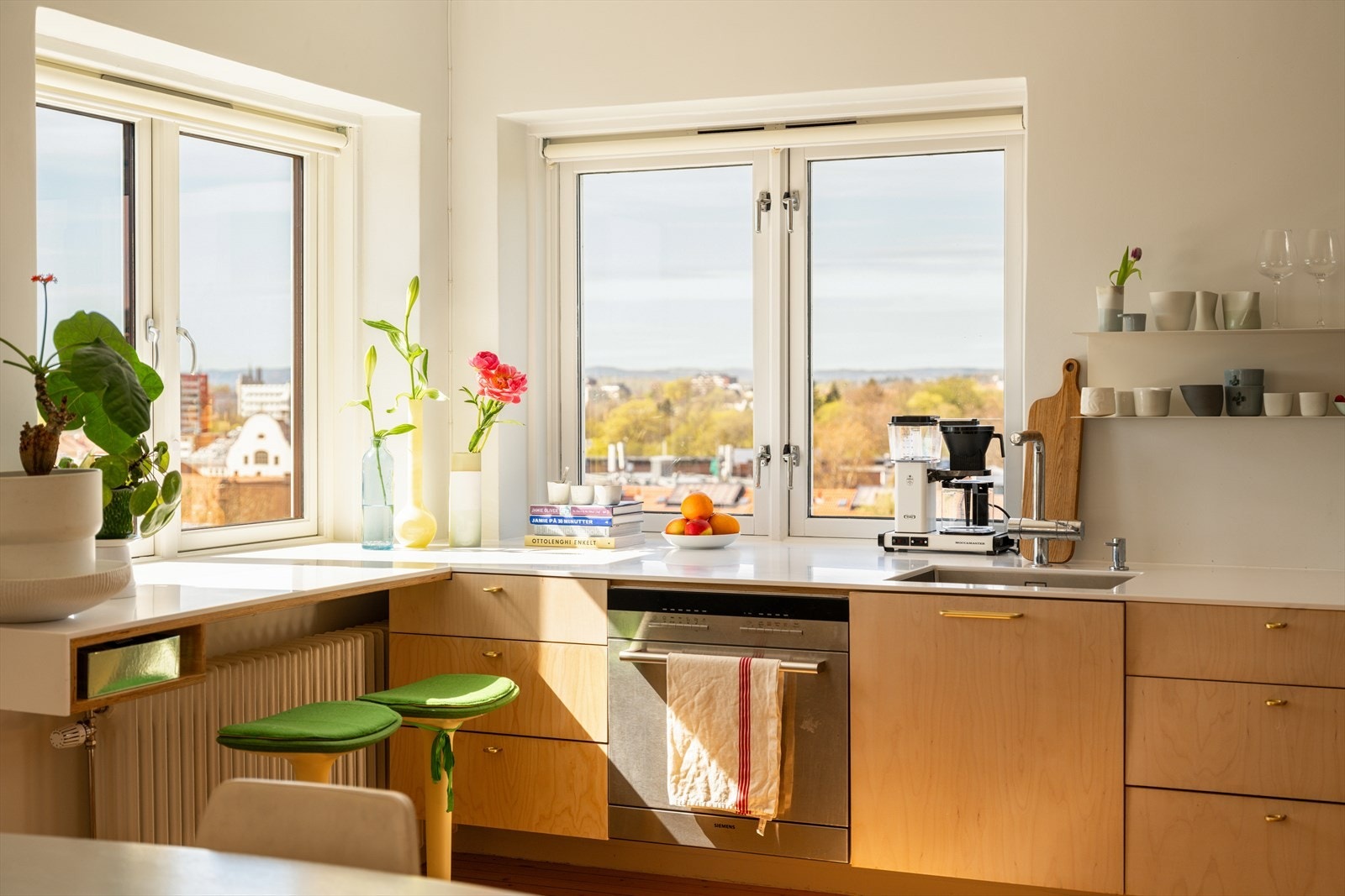 Hele leiligheten er utformet av dyktige arkitekter, med gjennomtenkte løsninger der hver detalj er nøye planlagt. Galleribilde