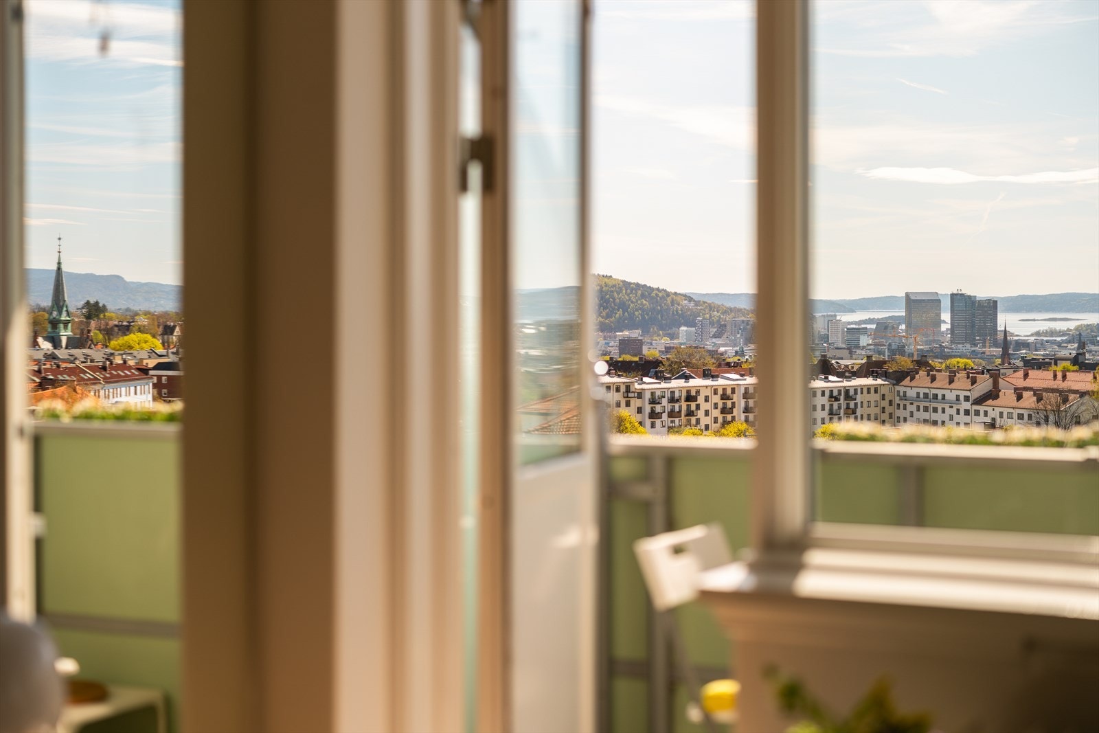 Her kan du nyte solrike omgivelser fra tidlig formiddag til sen kveld - med sol helt frem til den går ned. Galleribilde