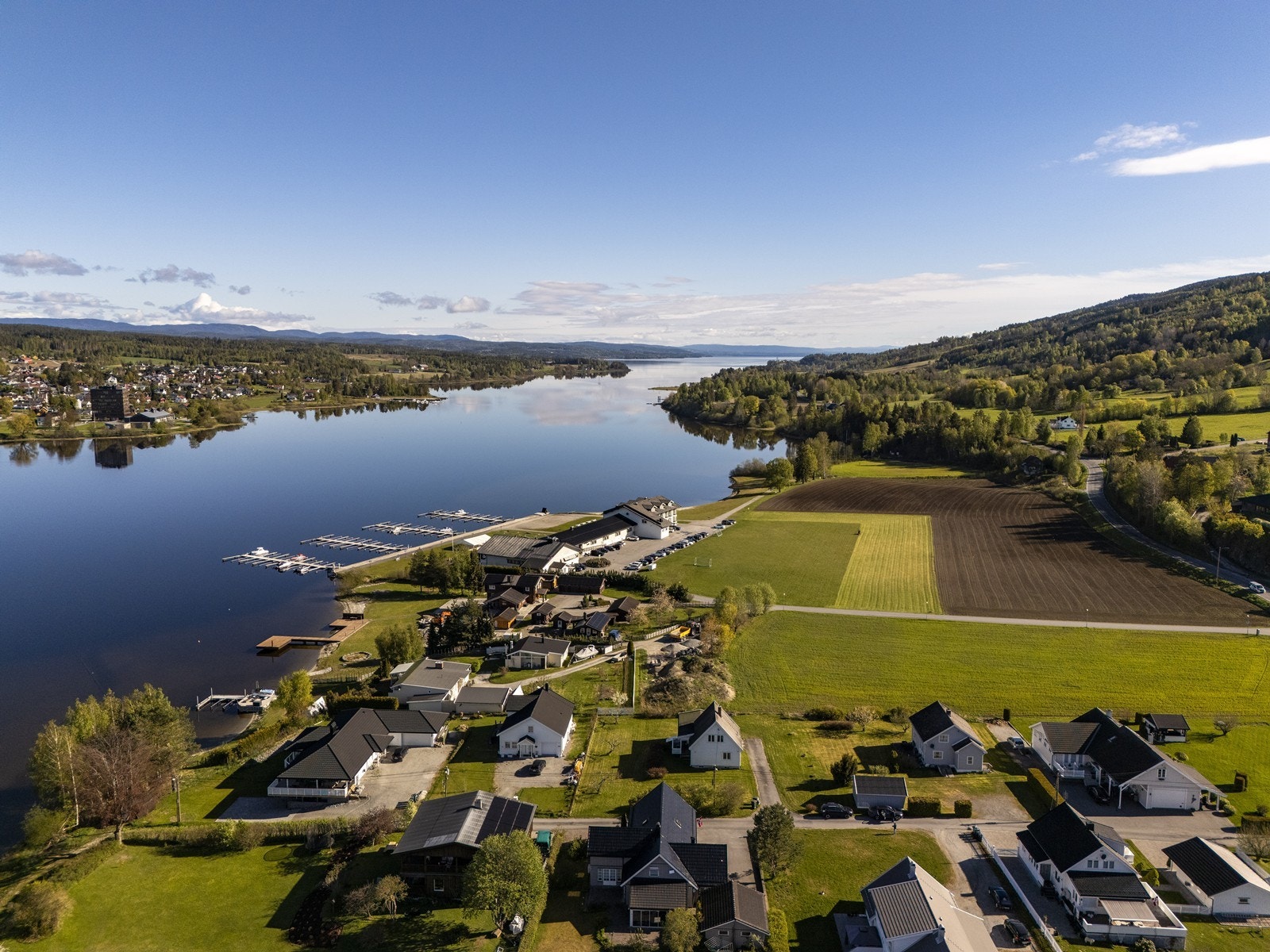 Eiendommen ligger i et område med gode turmuligheter i skog og mark. Galleribilde