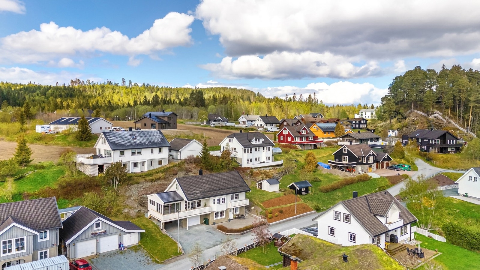 Pen og innholdsrik enebolig over tre plan. Galleribilde