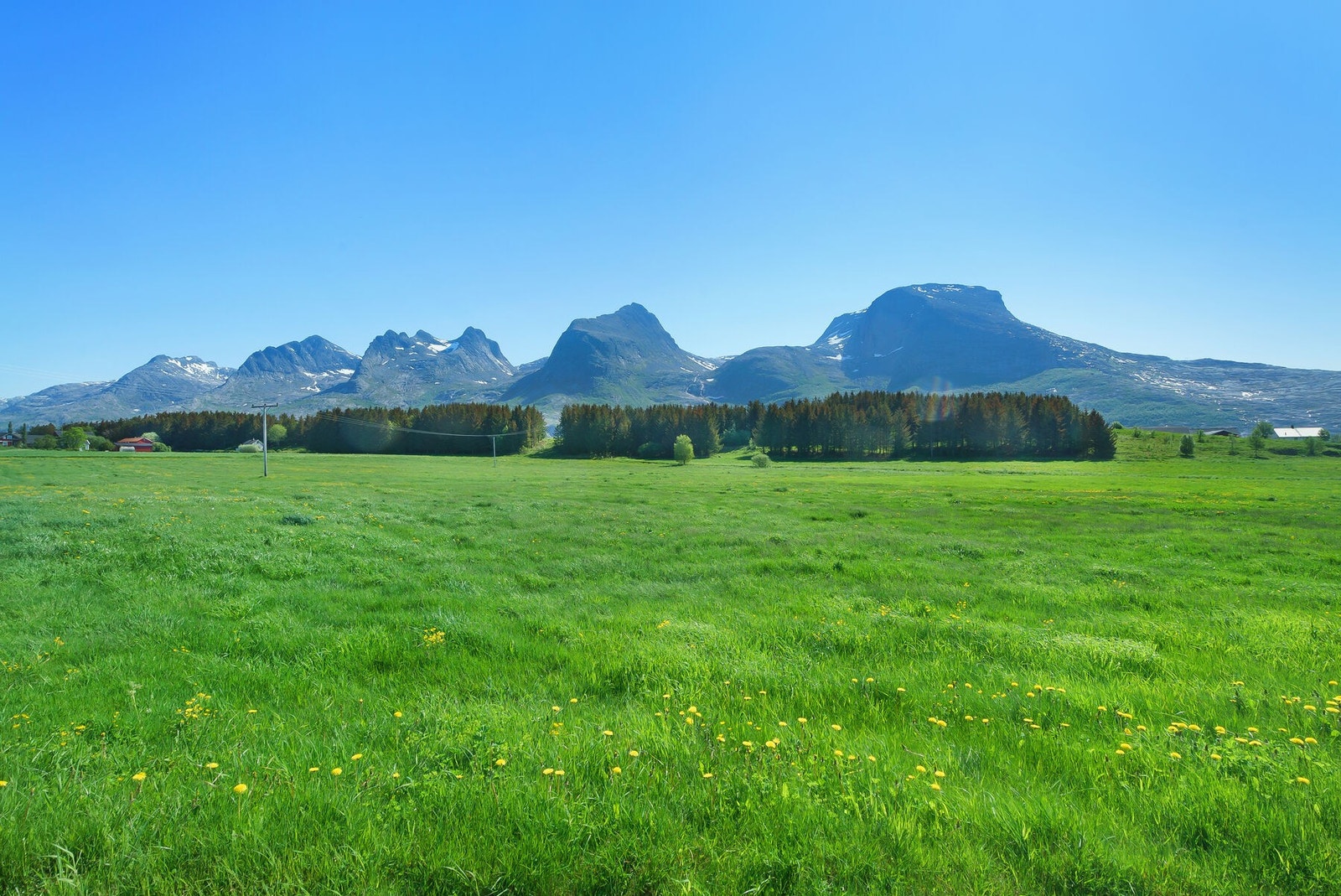 Her bor du med umiddelbar nærhet til turmulighetene i fjellkjeden De Syv Søstre. Galleribilde