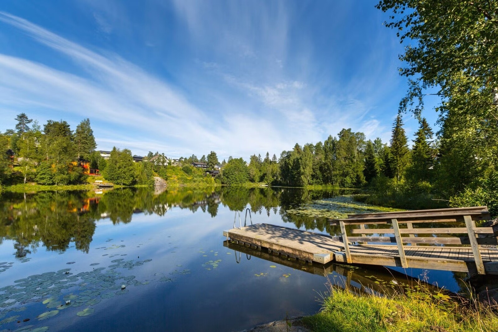 Flere flotte badevann i Lørenskog, her med Langevannet. Galleribilde