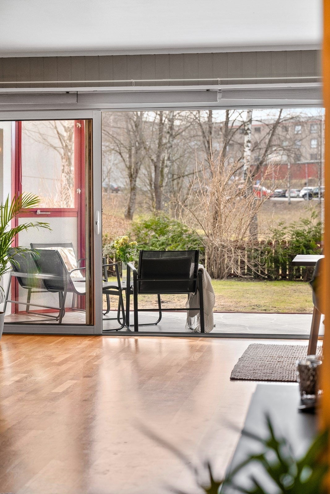 De store vindusflatene slipper også inn godt med daglys helt inn til entréen Galleribilde
