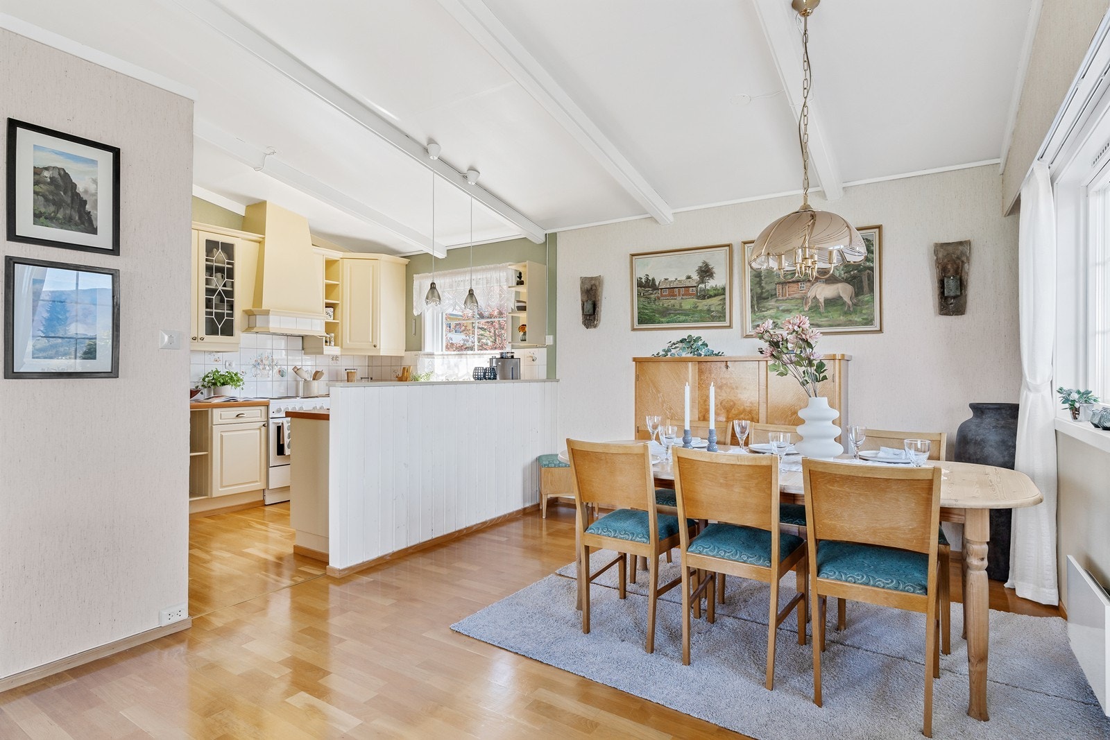 - Velkommen til Seimshamrane 25! Presentert av Nordvik Hardanger. Foto: Studiovest - Galleribilde