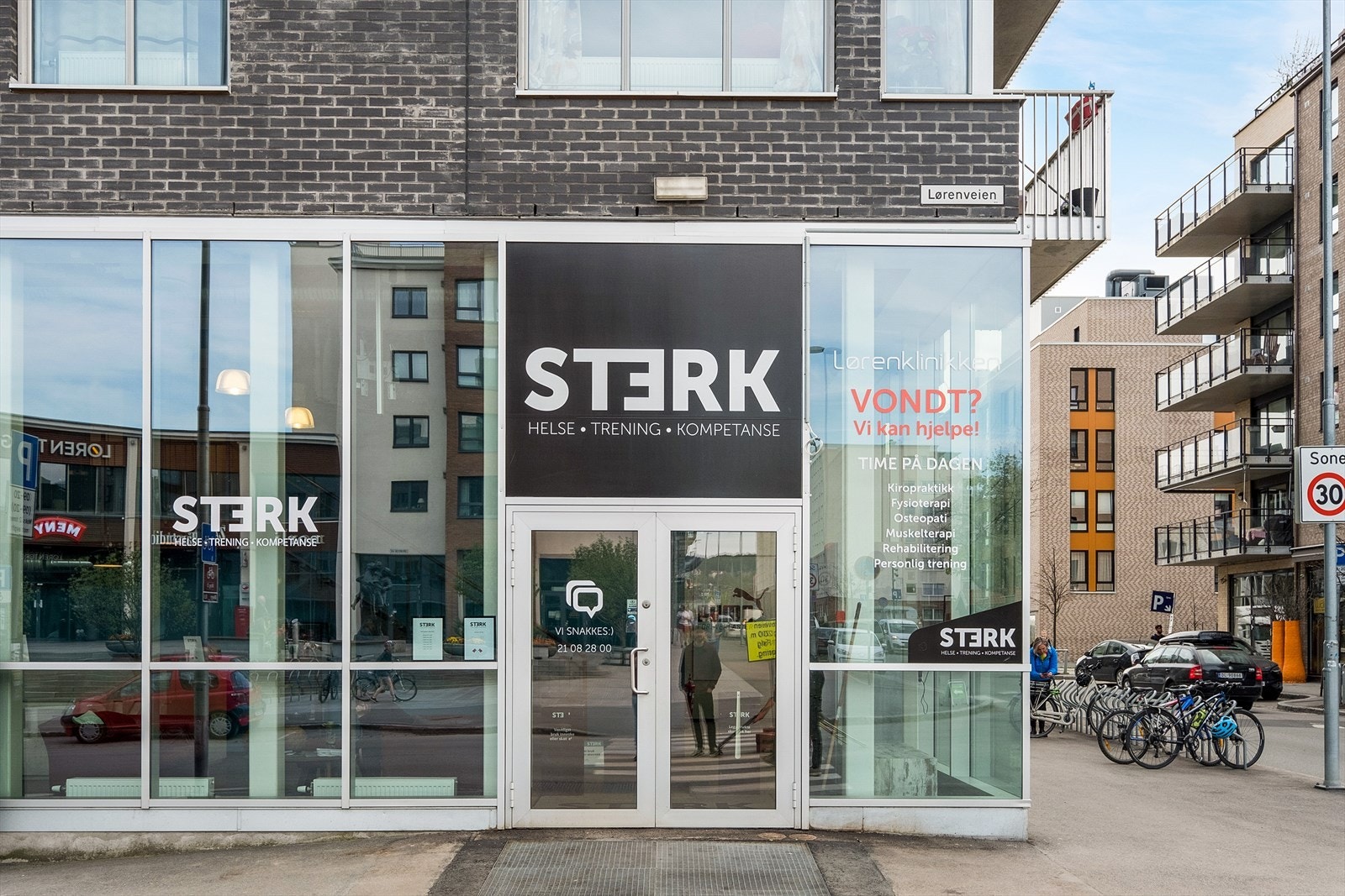 Det er flere flotte treningssenter i umiddelbar nærhet, bant annet Sterk og SATS på Hasle. Galleribilde
