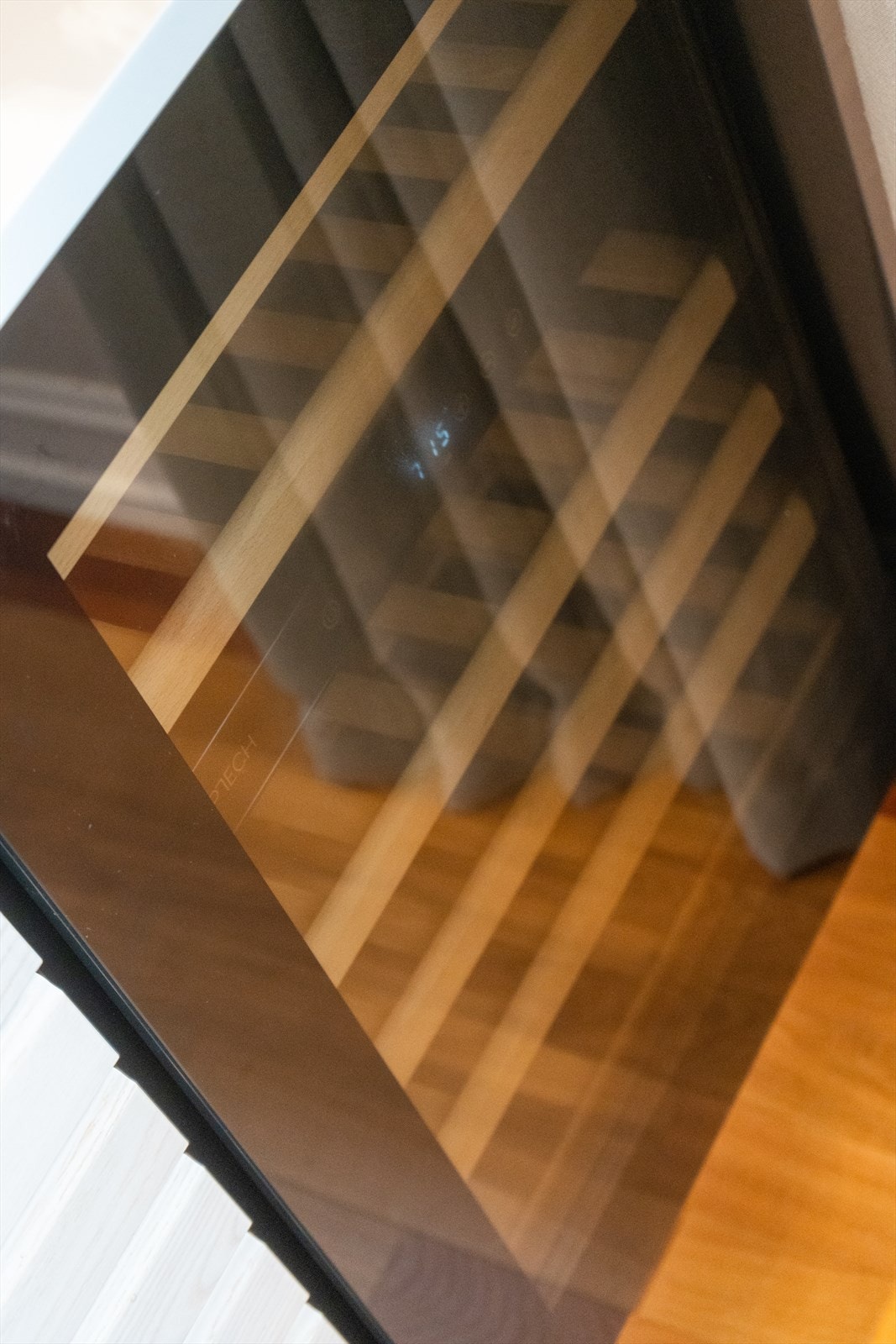 Innebygget vinskap fra Temptech Galleribilde