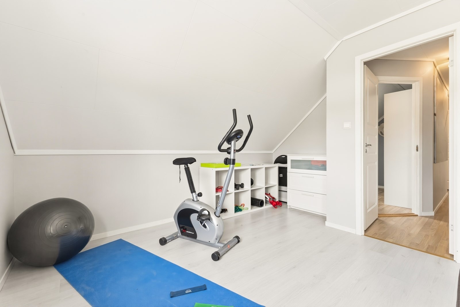 - Romslig rom på hele 16,69 m² - Galleribilde