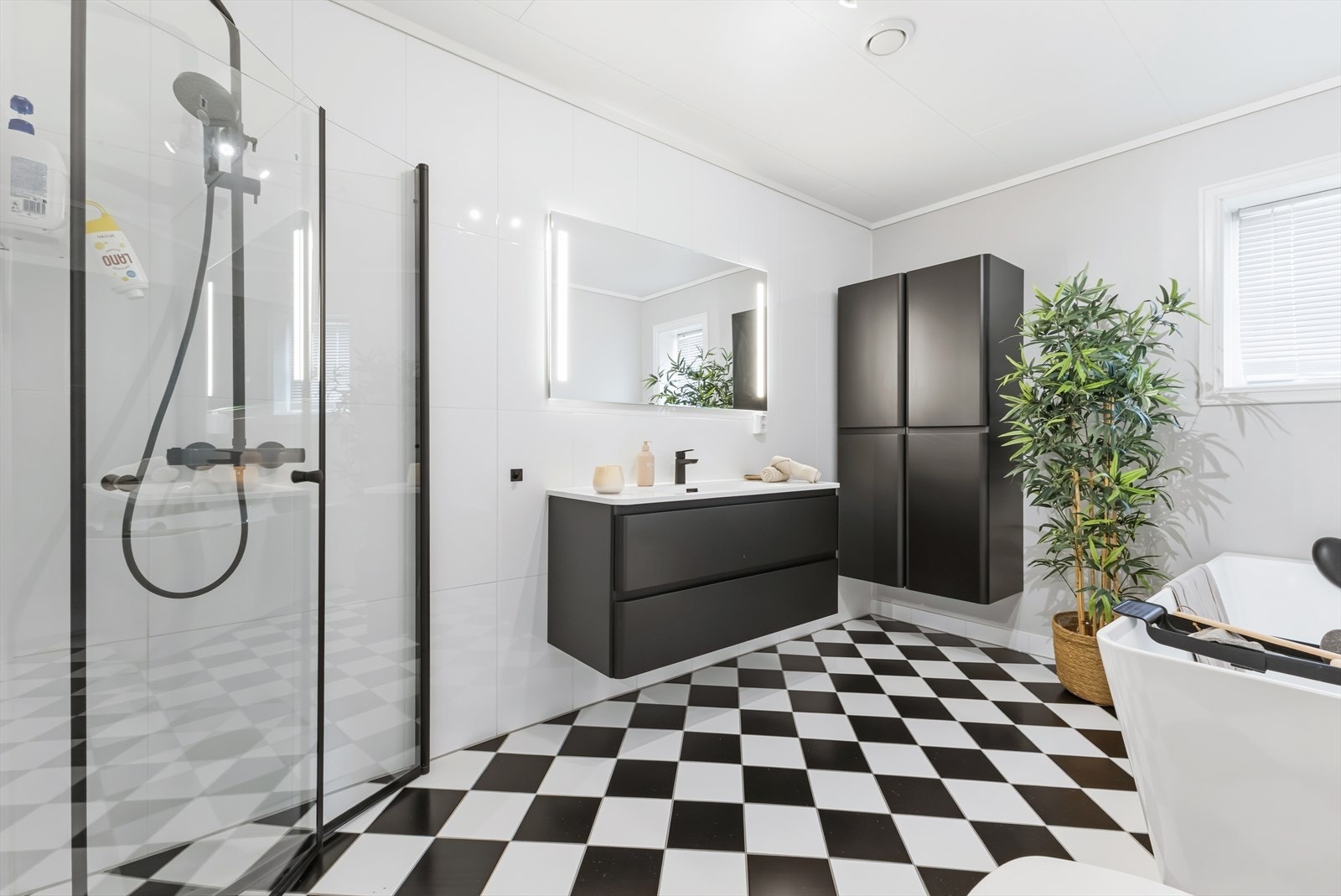 - Badet er på 8,26 m² - Galleribilde