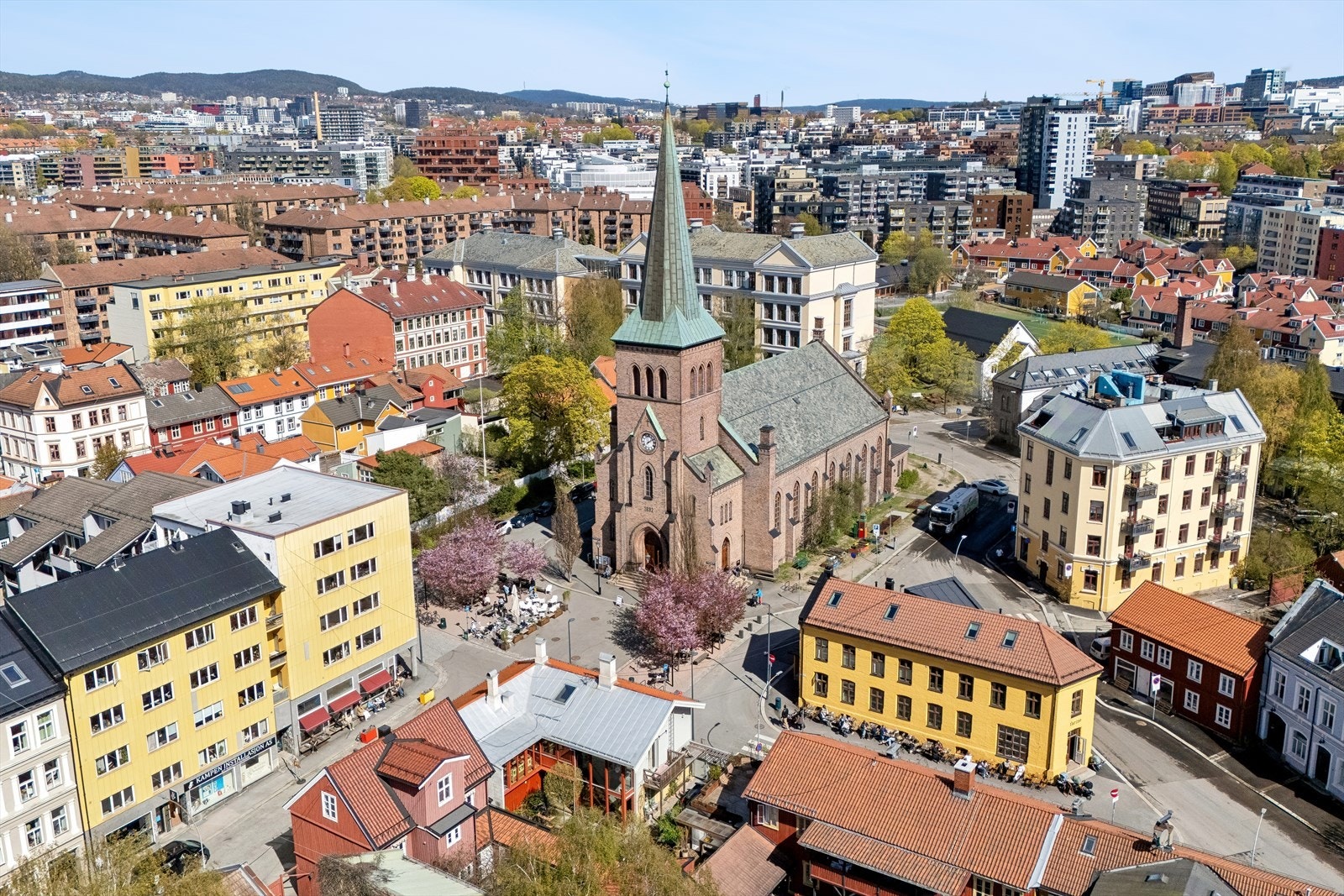 Leiligheten har en flott beliggenhet på idylliske Kampen. Galleribilde