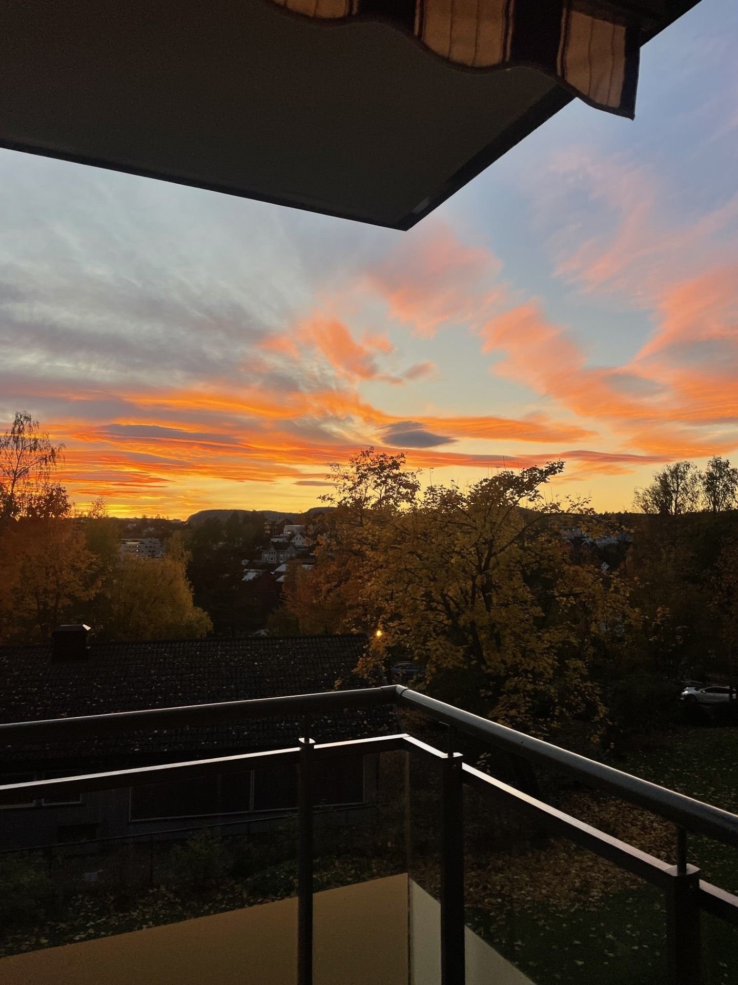 Solnedgang fra balkong Galleribilde
