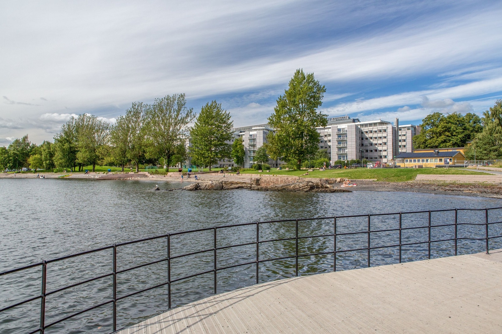 Kort avstand til populære Sollerudstranda og flotte rekreasjonsområder ved fjorden Galleribilde