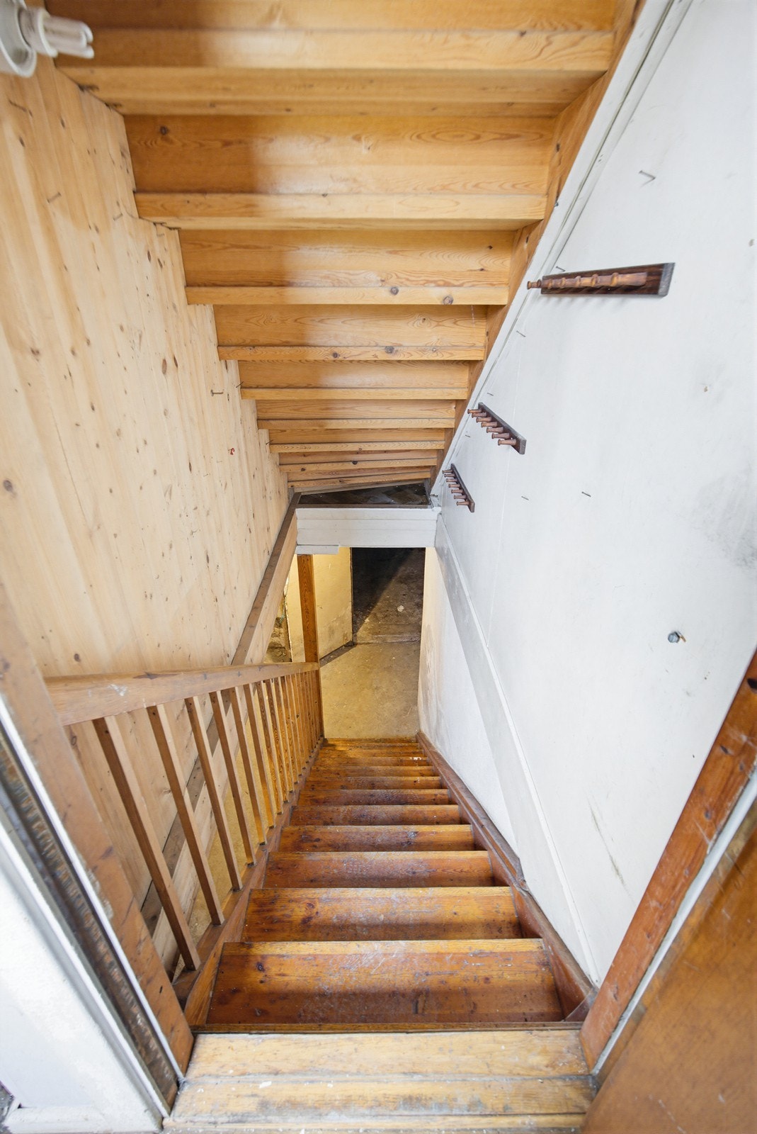 Trapp til kjeller Galleribilde