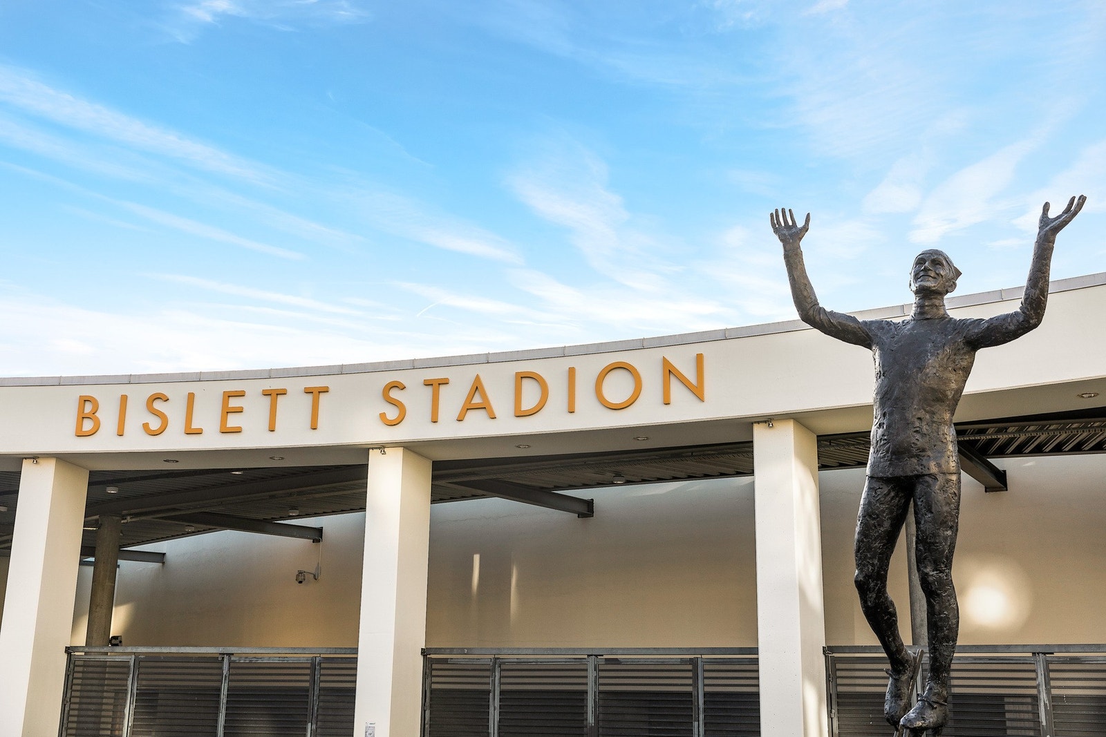 Ikoniske Bislett stadion ligger få minutters gange unna og byr på både treningsmuligheter og arrangementer. Galleribilde