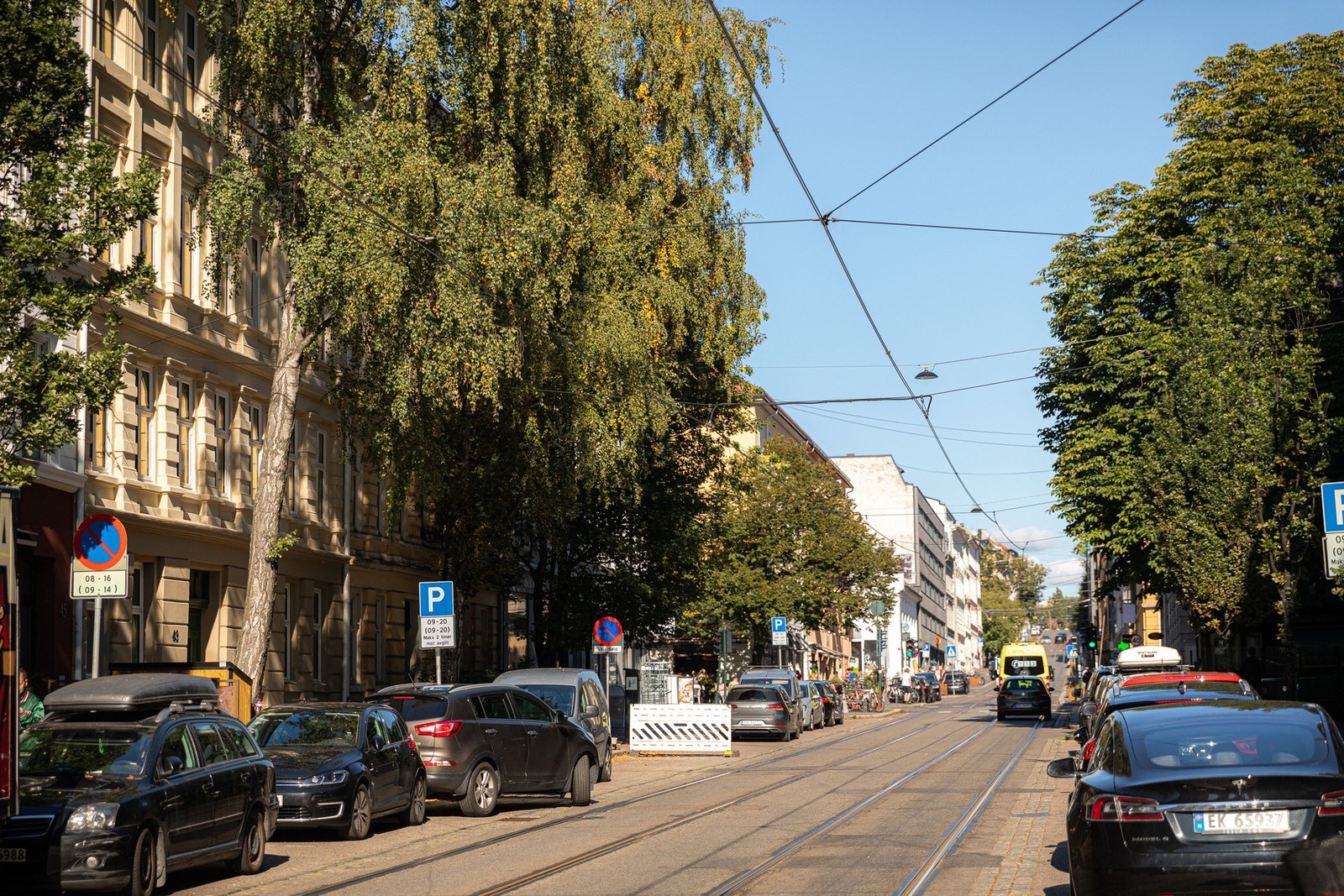 Thereses gate er en hyggelig og pulserende handlegate med et godt utvalg av kafeer, butikker og servicetilbud i umiddelbar nærhet. Galleribilde
