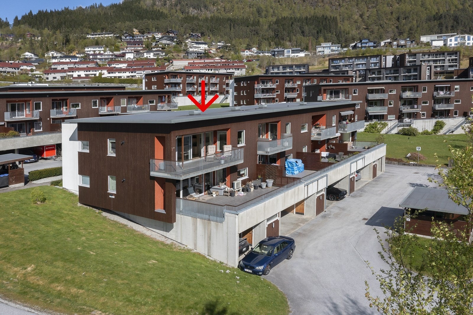 Leilegheita ligg svært fint plassert, øvst på vestenden. Galleribilde