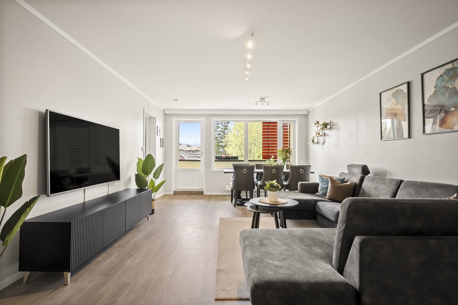 Velkommen til Hovjordet 1B! Galleribilde