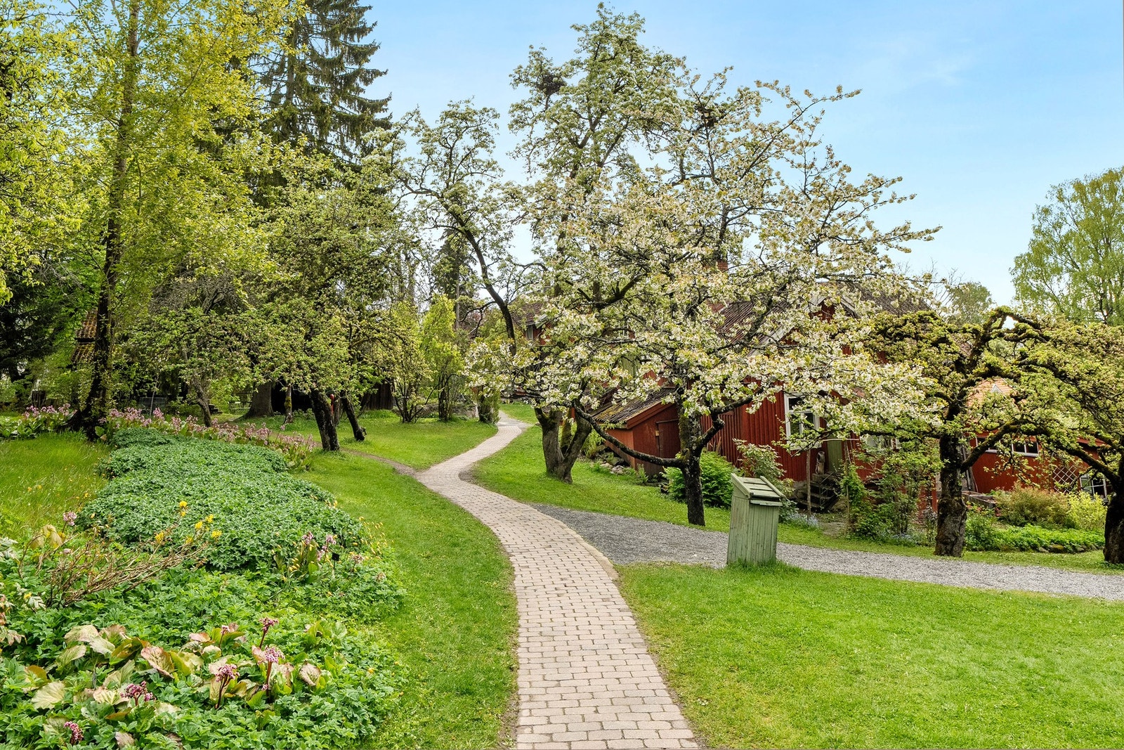 Tursti i tilknytning til leiligheten Galleribilde