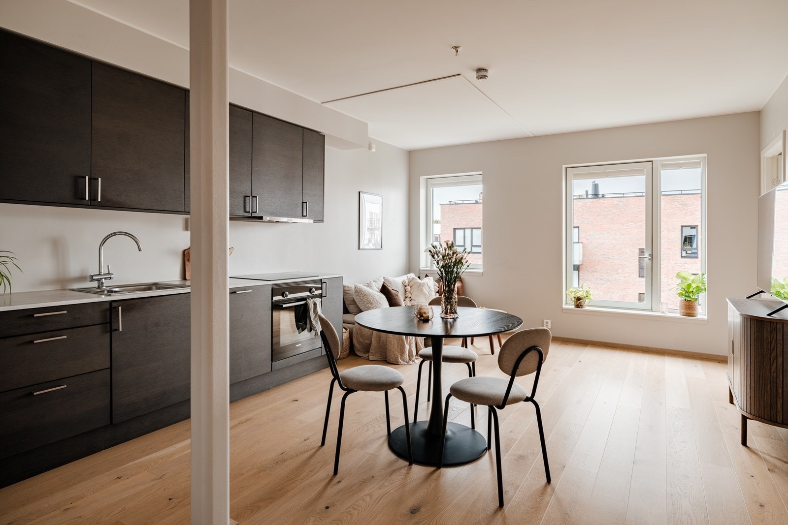 Leiligheten er utstyrt med balansert ventilasjon som sikrer et sunt inneklima. Galleribilde