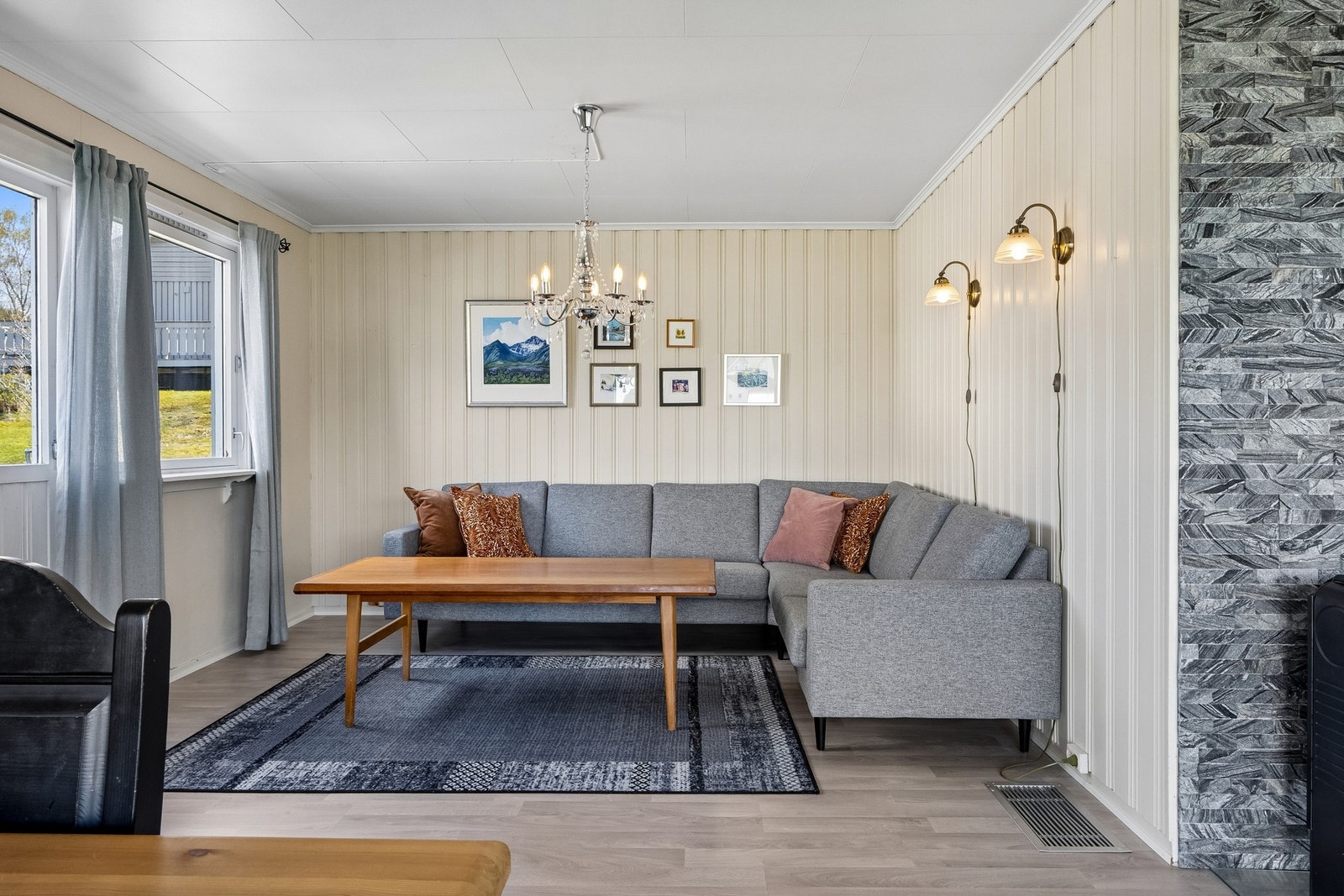 Boligen er på totalt 194 kvadratmeter bruksareal ifølge oppmåling utført av takstmann. Galleribilde