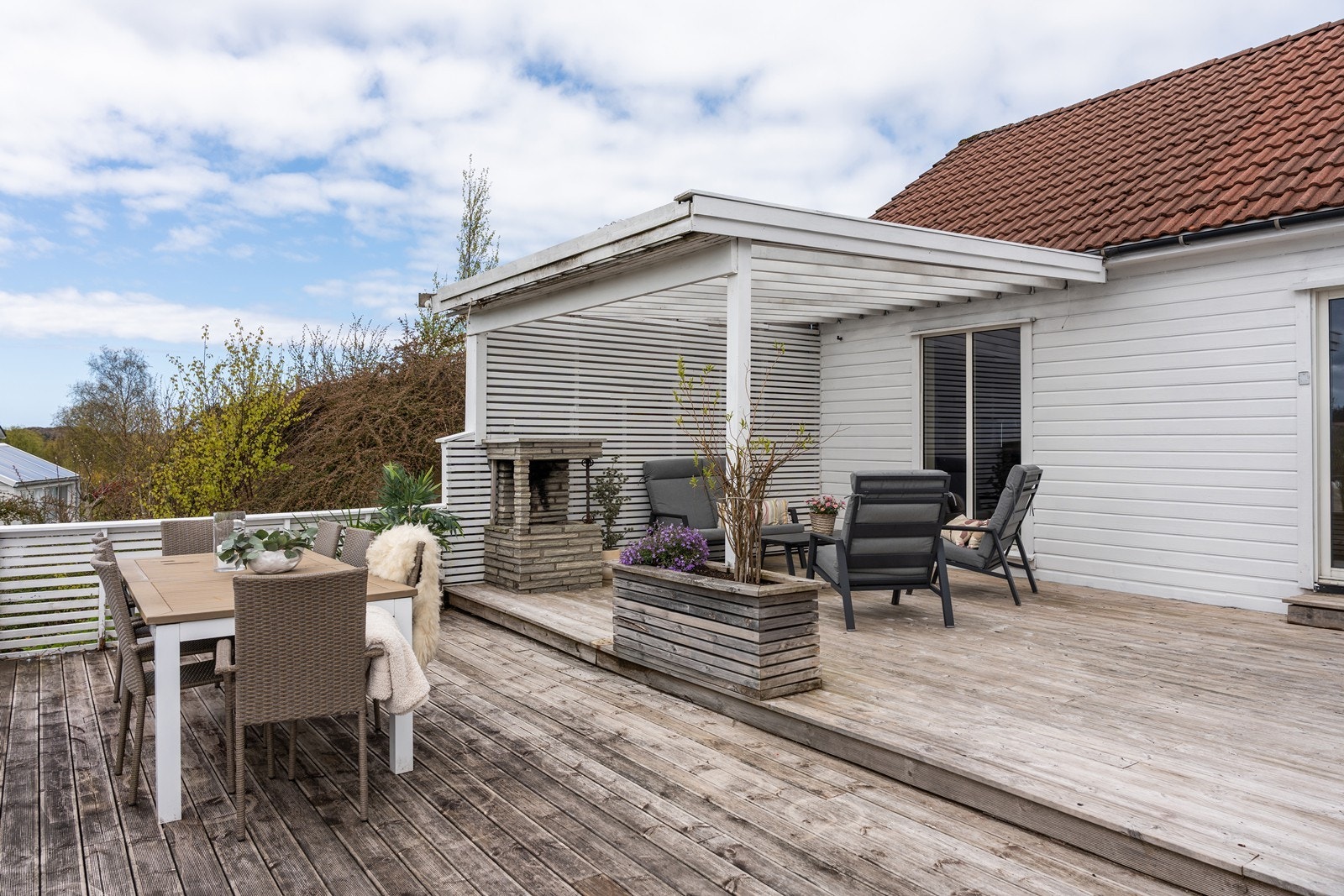 - Terrasse på tilsammen 64m2 - Galleribilde