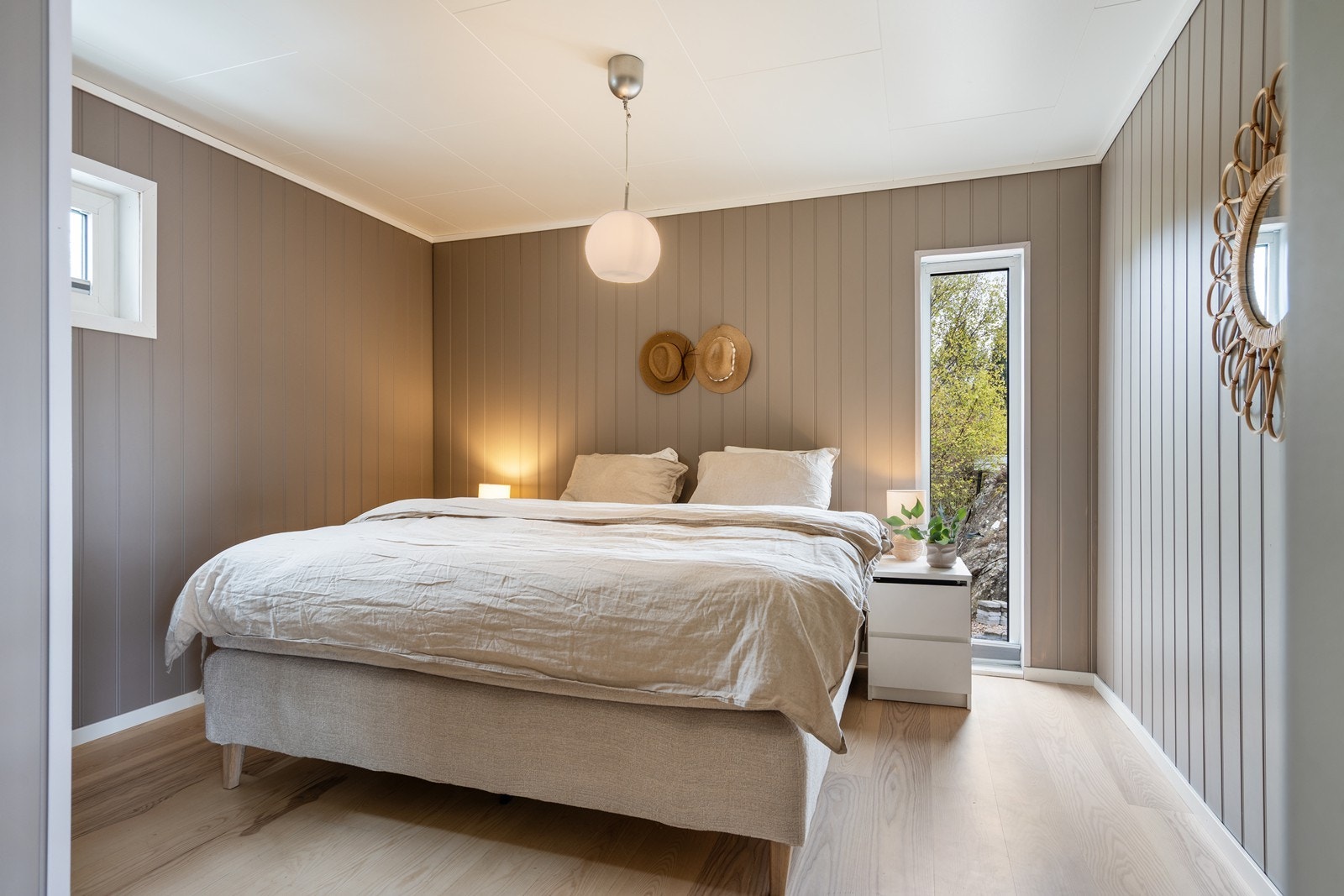 - Hovedsoverom på hovedplan - Galleribilde