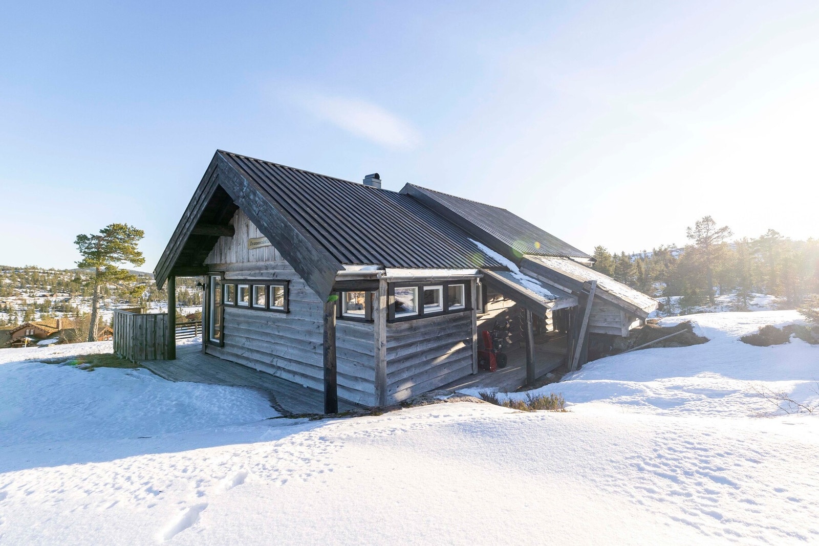 Dette er et attraktivt helårsområde som passer like godt for rolige dager på hytta som for aktive opplevelser året rundt. Galleribilde