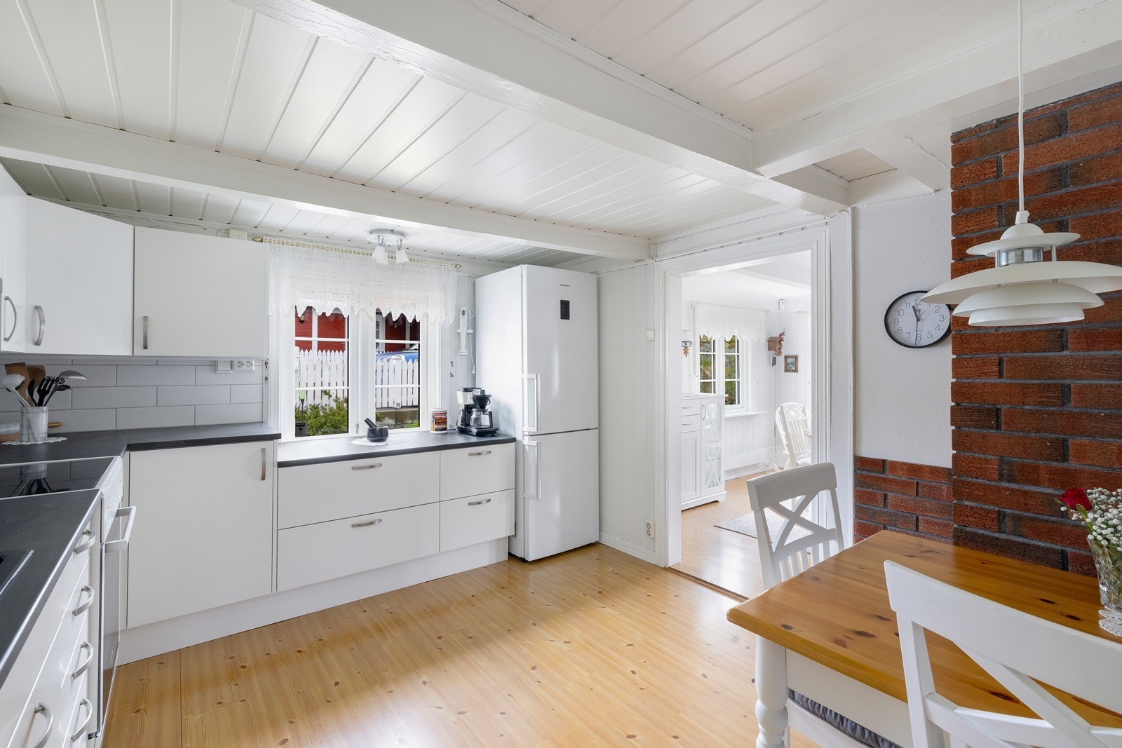 Kjøkkenet er adskilt fra stuen. Galleribilde