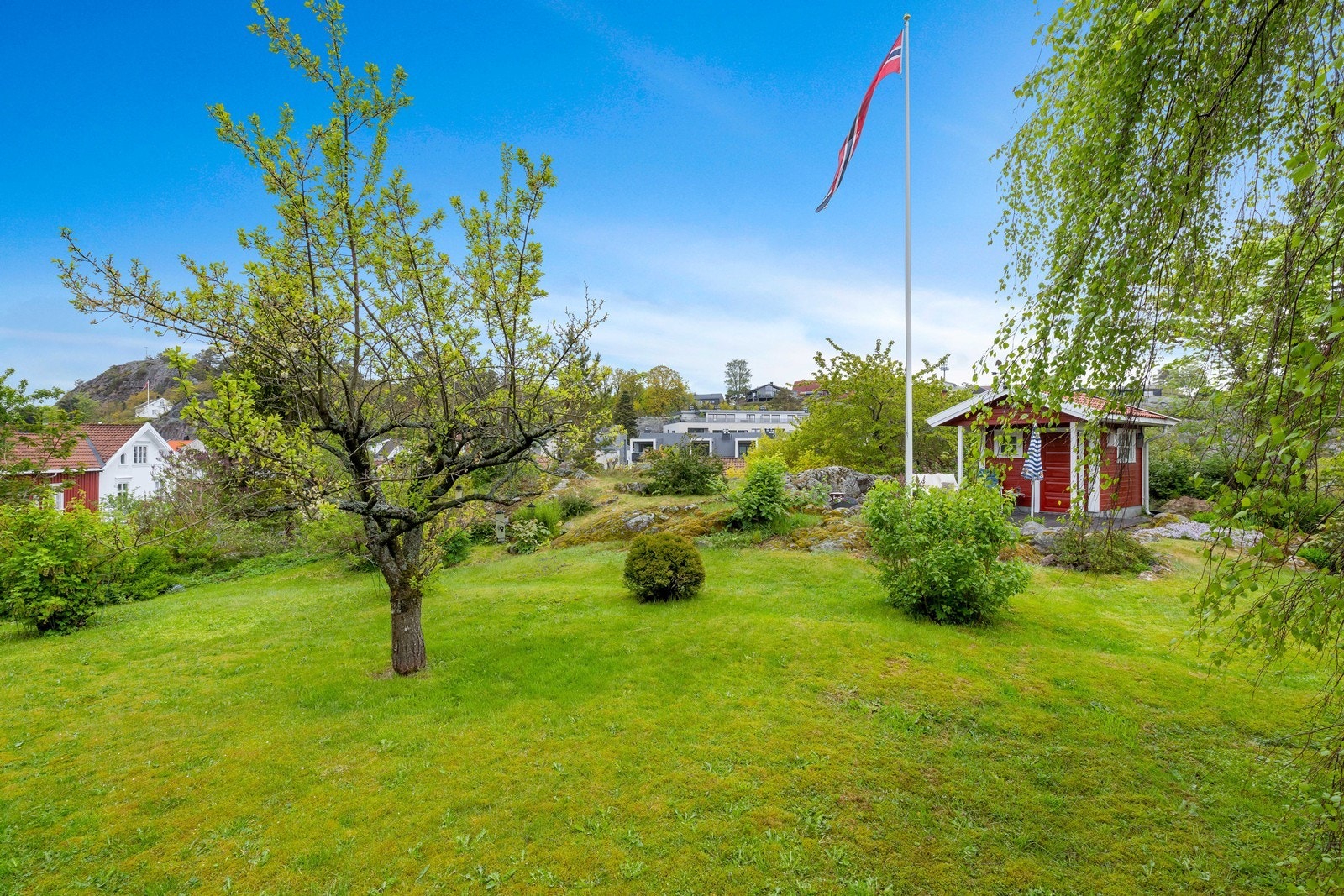 Her er det god plass for lek og ballapill. Galleribilde