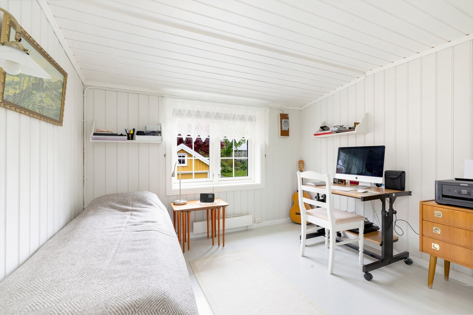 Det er 2 soverom med fin størrelse i 2. etasje. Galleribilde