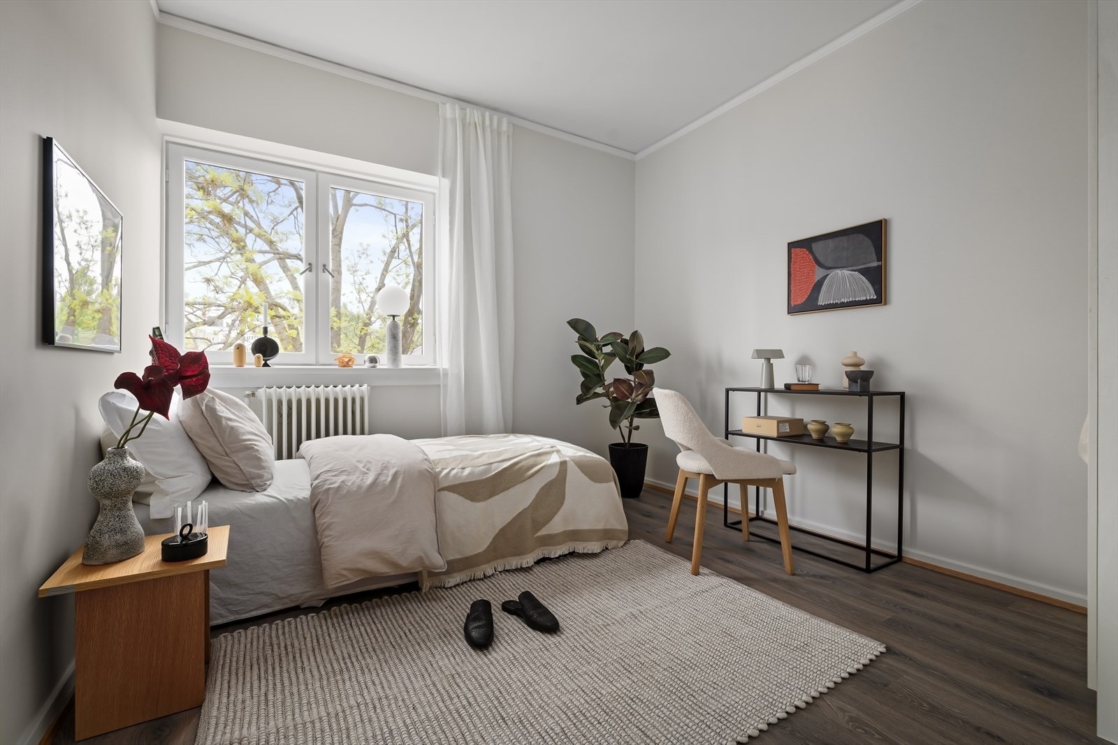 Det andre soverommet egner seg godt som barnerom, gjesterom eller kontor. Galleribilde