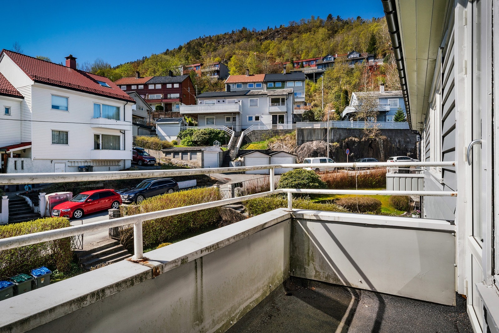 Her finner du en 3-roms leilighet med balkong Galleribilde