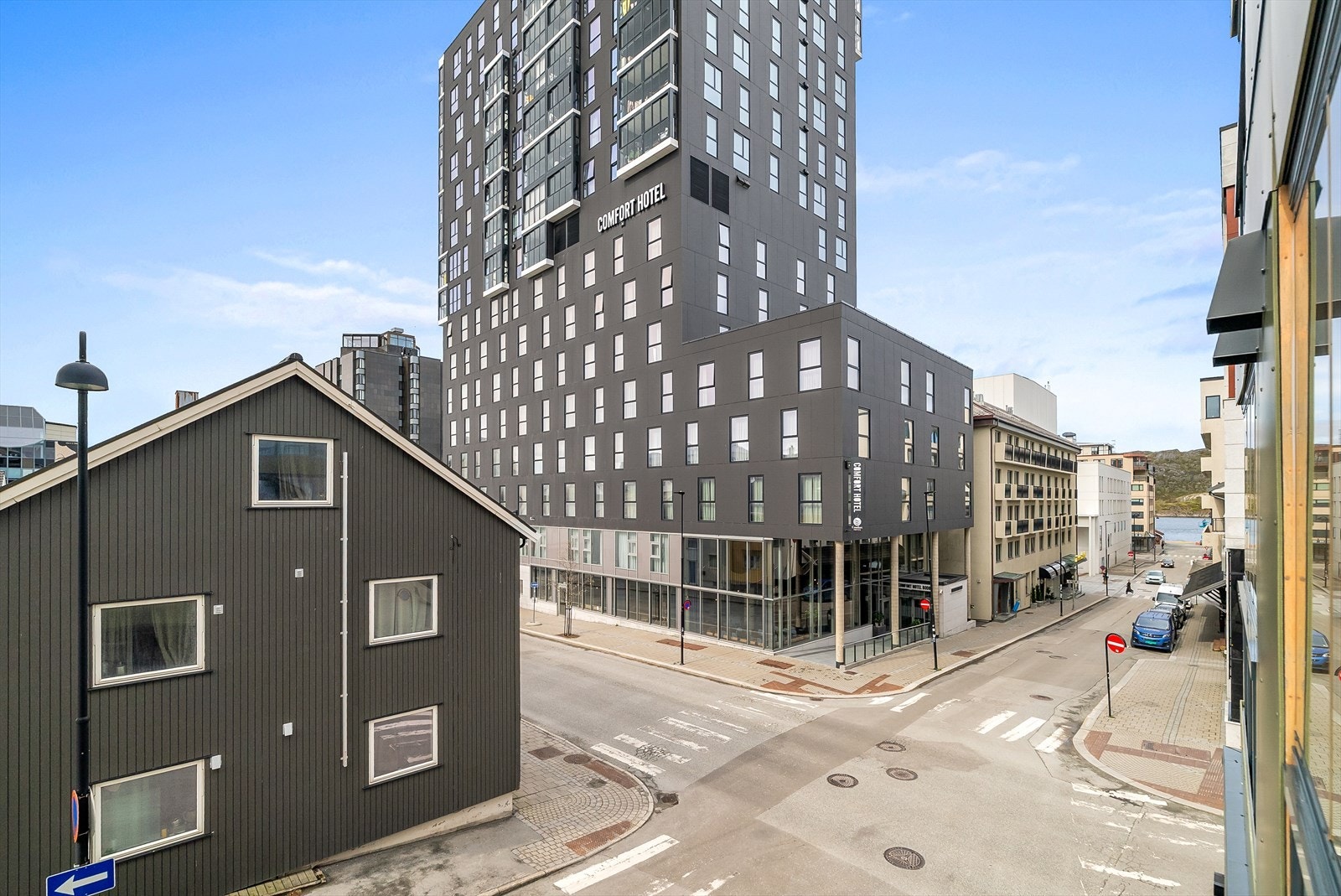Med boligen følger det også en bod i kjelleretasjen oppmålt til ca. 3 kvm Galleribilde