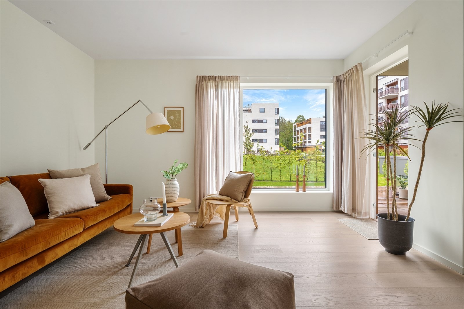 Lys og trivelig stue. Galleribilde