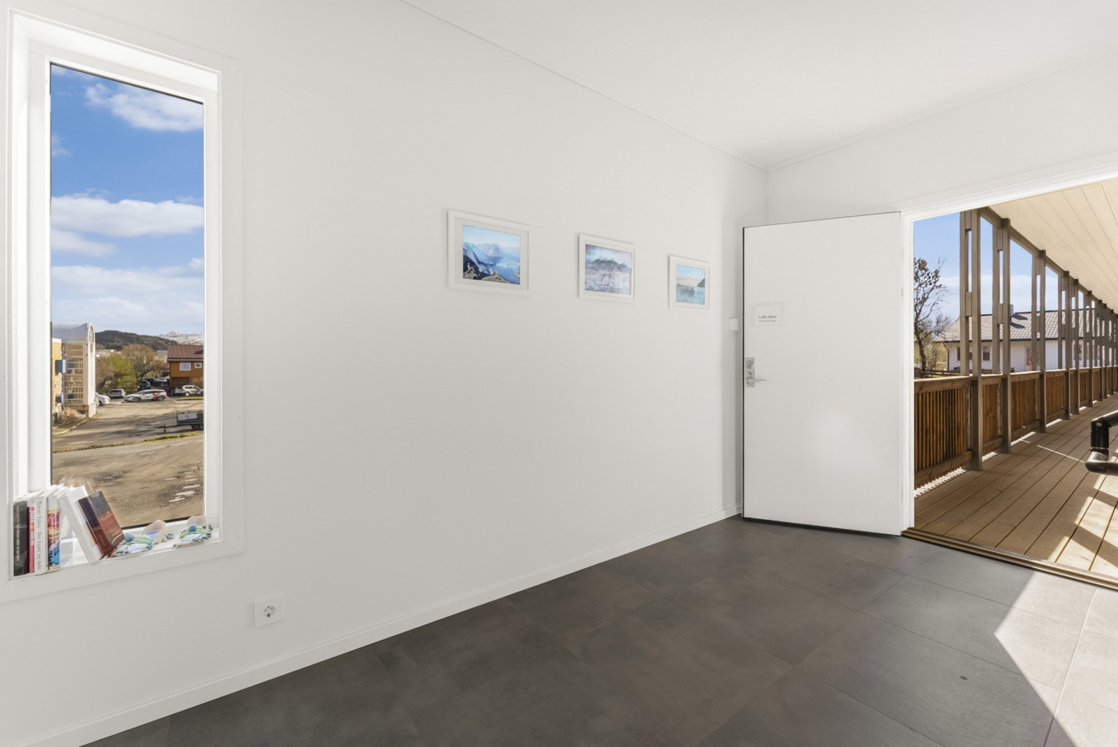 Lyse og pene fellesarealer i bygget. Galleribilde