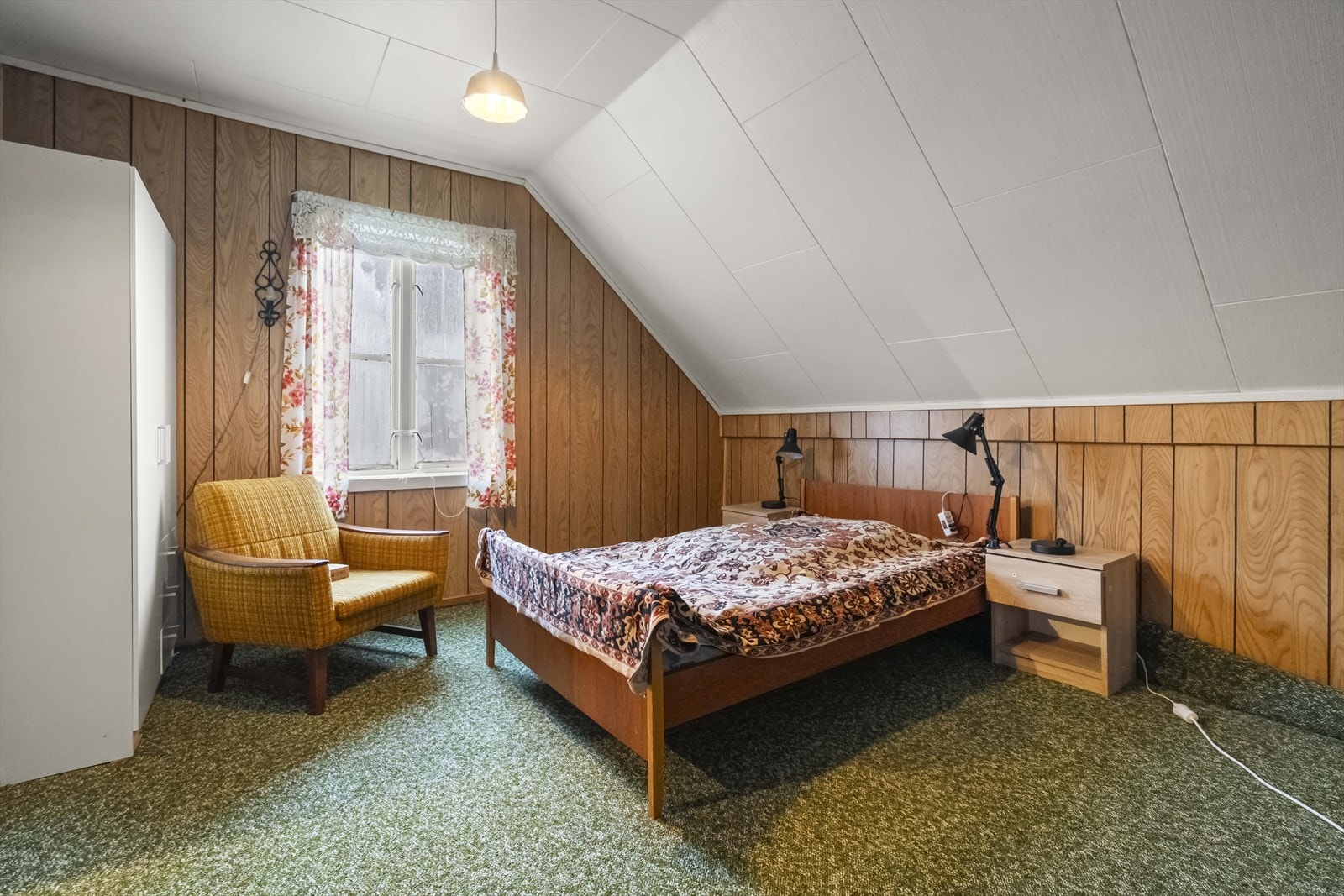 Bustaden er innreda med fleire soverom på loftet Galleribilde