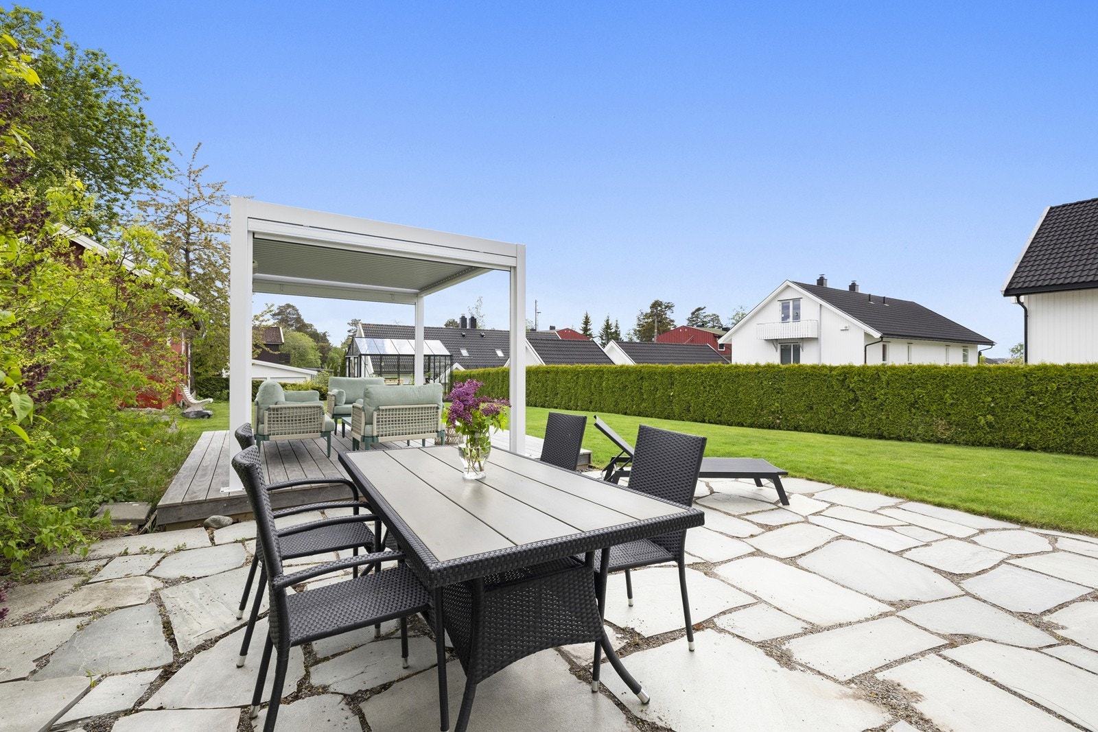 Her kan man nyte lange sommerdager med familie og venner. Galleribilde