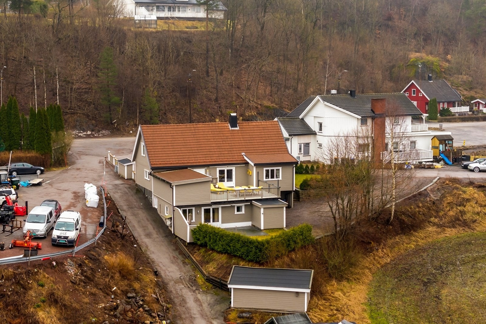 Eiendommen ligger i et etablert og rolig område. Galleribilde