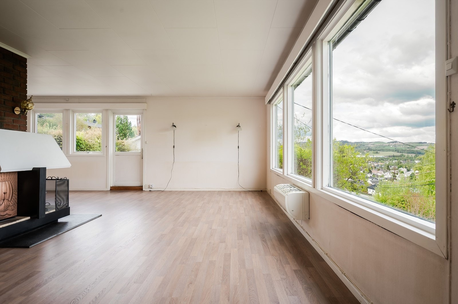 Boligen har behov for oppgradering/oppussing. Galleribilde