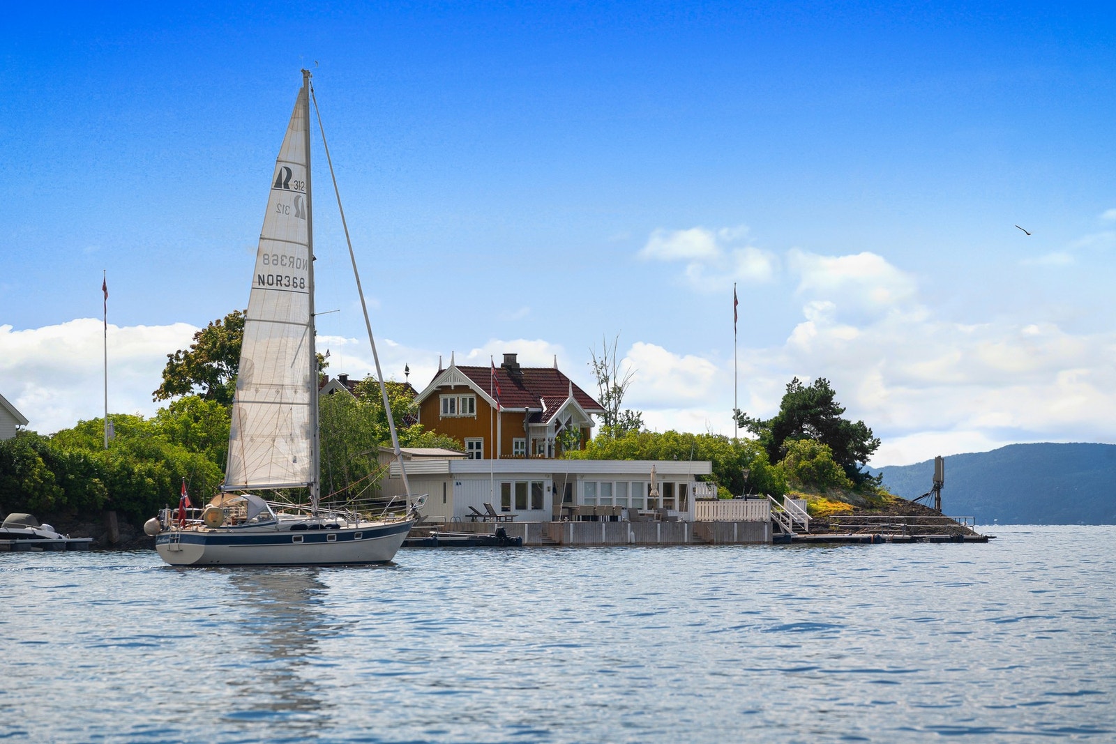 Adkomst fra retning tilhørende båtplasser fra Snarøya Galleribilde