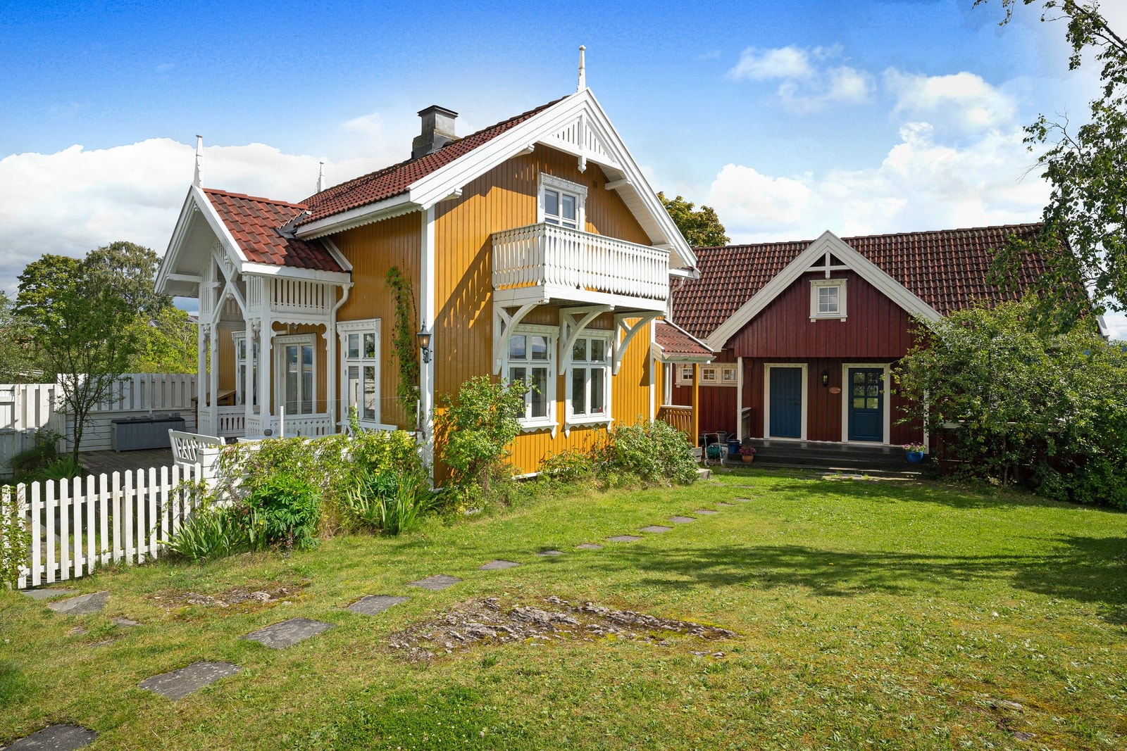 Ankomst fra brygge til tun Galleribilde