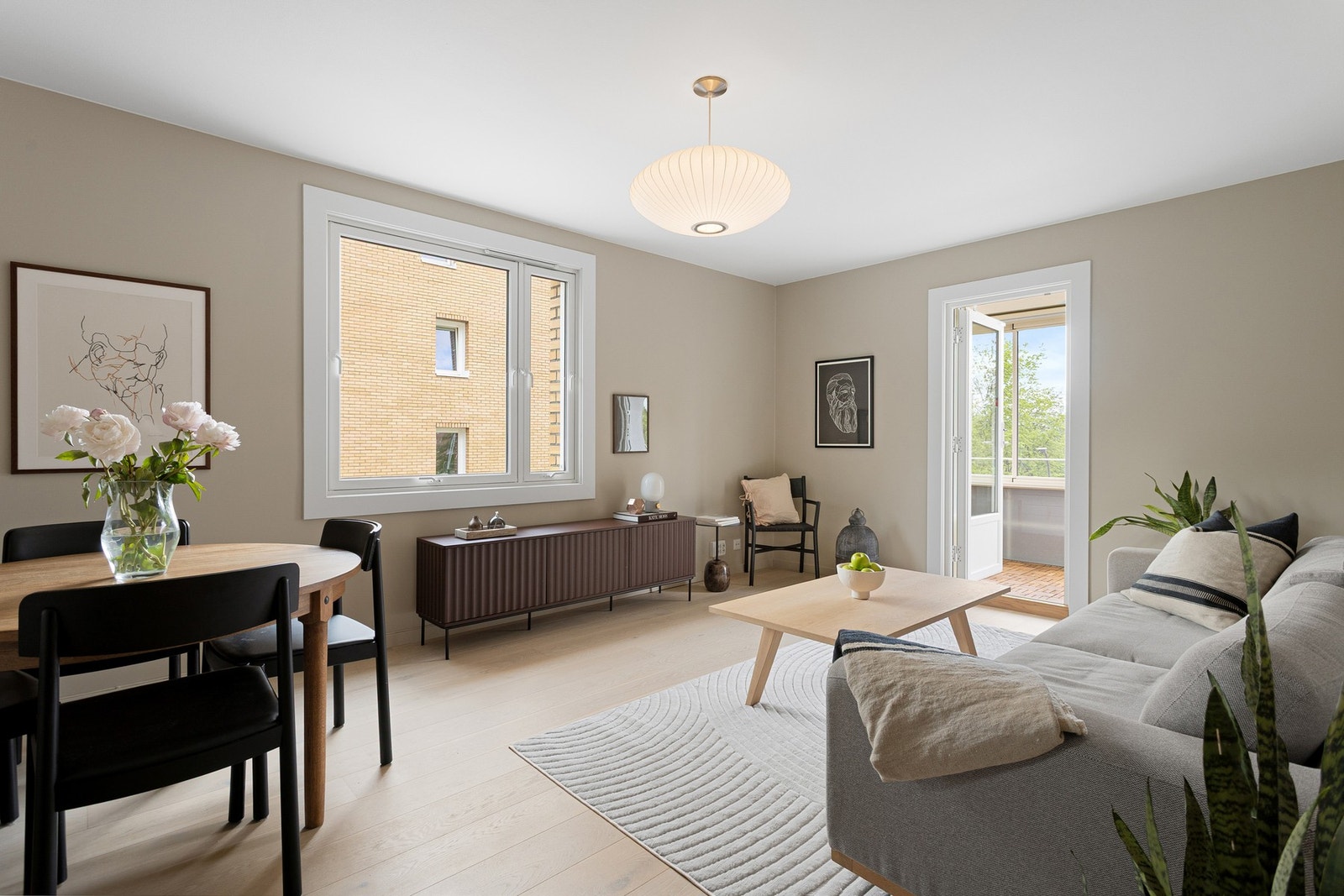 Mailehn Øverås ønsker velkommen til Vallefaret 13! Foto: Sætre AS (Hanne Cecilie Sætre). Galleribilde