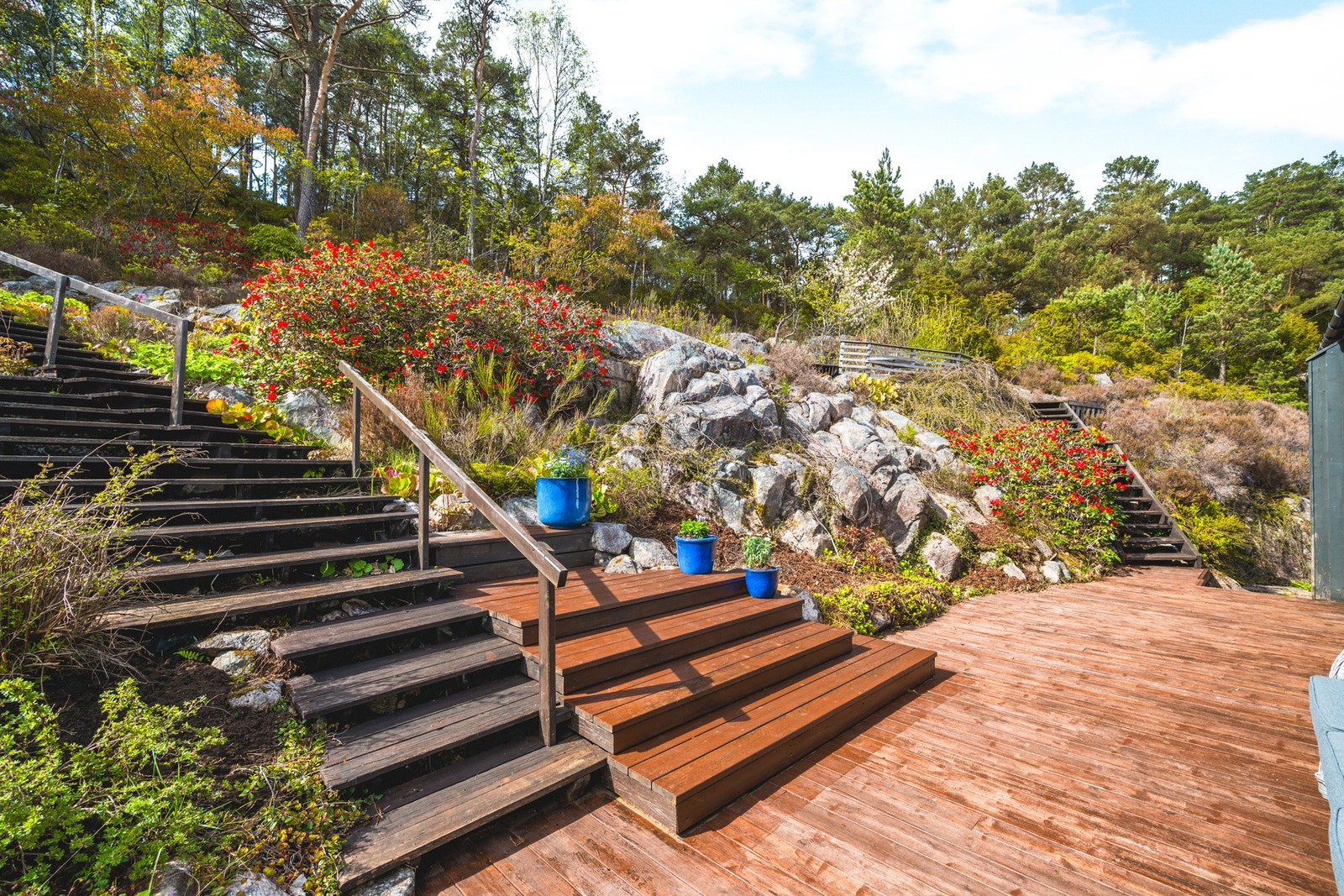 Det er en terrasse på 23,7 kvm Galleribilde