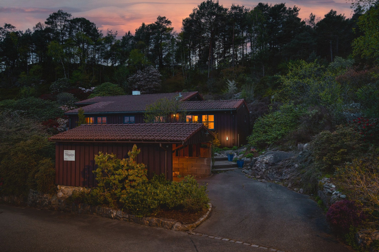 Bergby &Partners v/ Torbjørn Folgerø har gleden av å presentere Hesjakollen 100! Galleribilde