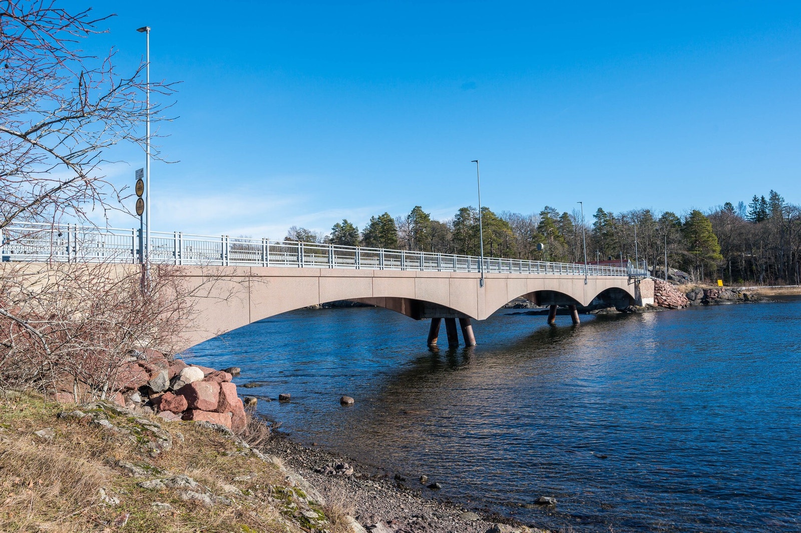 Løvøybrua Galleribilde