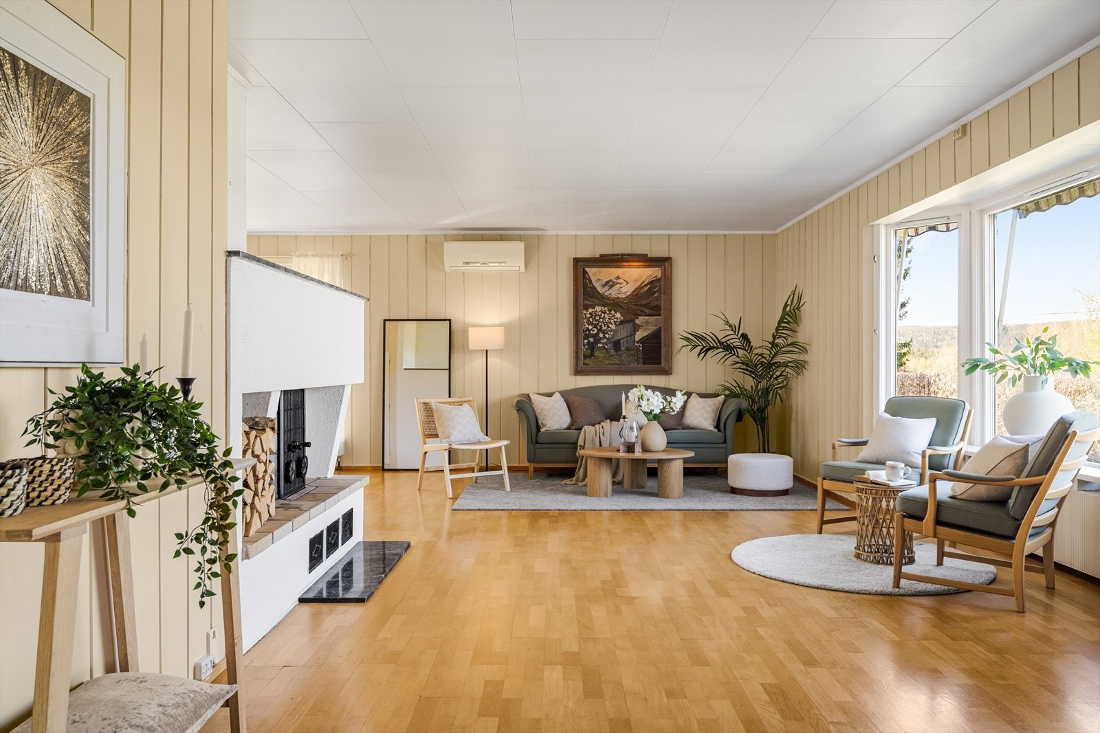 Den gode størrelsen gjør at du enkelt kan innrede med ulike soner og flere sittegrupper. Galleribilde